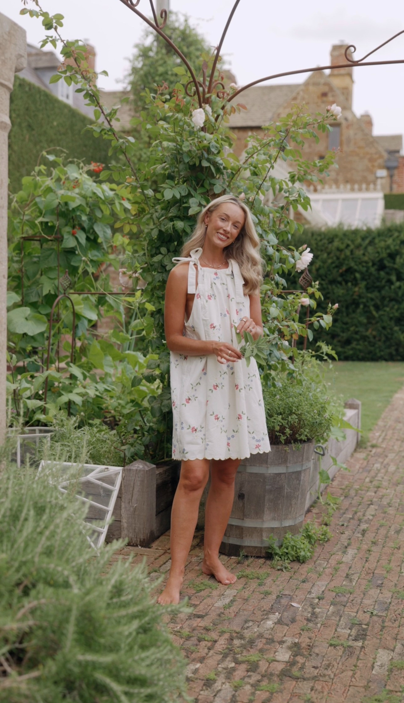 Beautiful Floral Embroidered Summer Mini Dress 🌸🌿 

 #LTKsummer #LTKeurope #LTKdresses