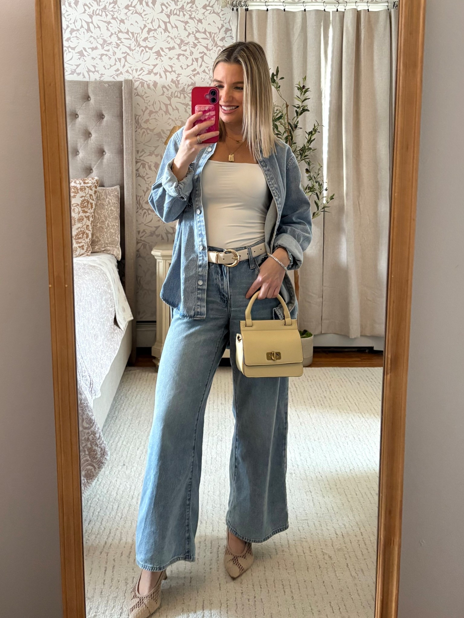 Denim on denim 

Bag looks designer— it’s Walmart!!

#LTKootd #LTKPetite #LTKSaleAlert