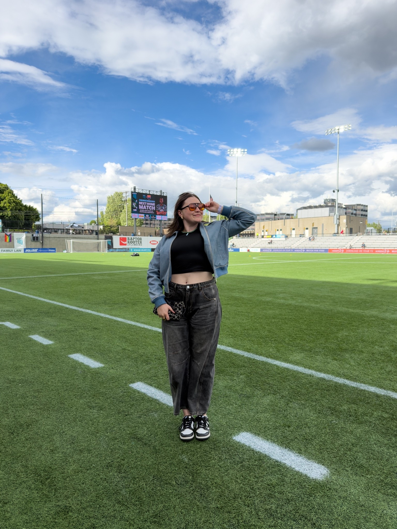 Went to a blast of a soccer game this weekend and I’m so glad I wore layers! If you hate being decked out in sporting gear but still want to be sports inspired, this outfit is for you 😏

I’m wearing a L jacket, M tank, size 14 jeans and size 9 sneakers

#LTKootd #LTKMidsize #LTKstorytime