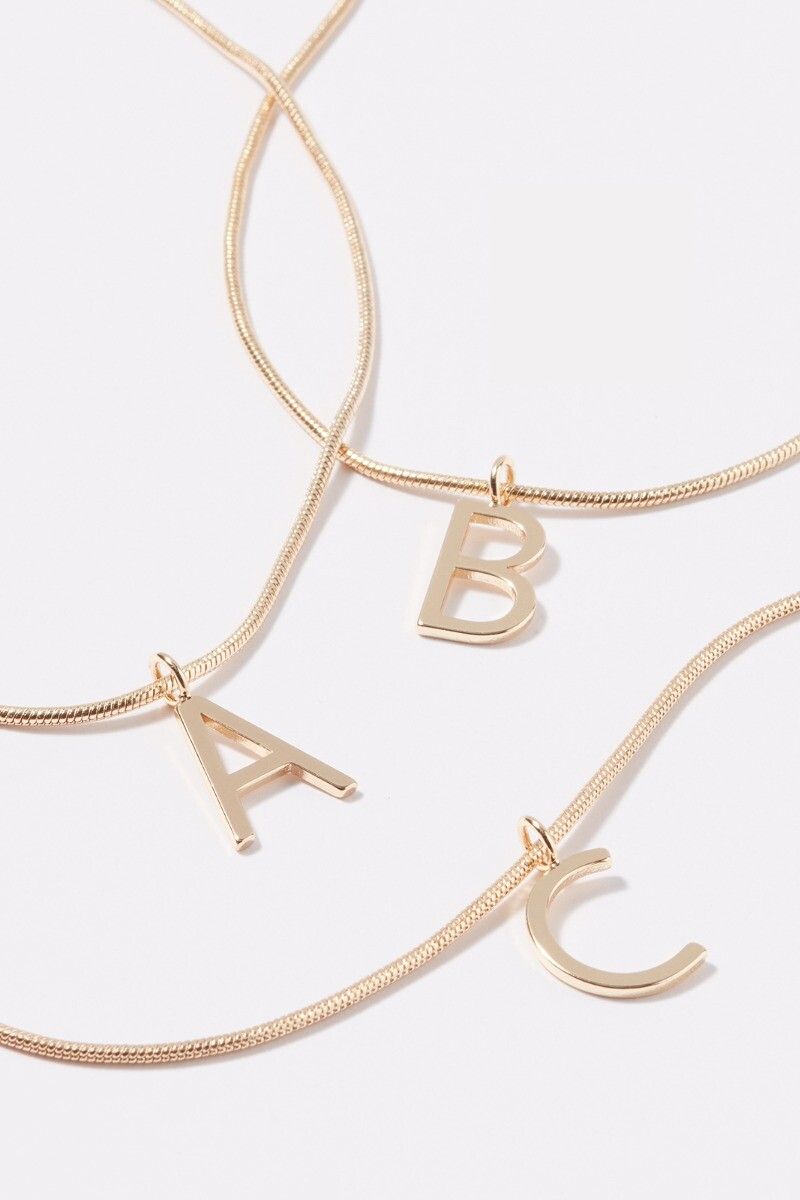 EVEREVE Cameron Initial Snake Chain Necklace | EVEREVE | Evereve