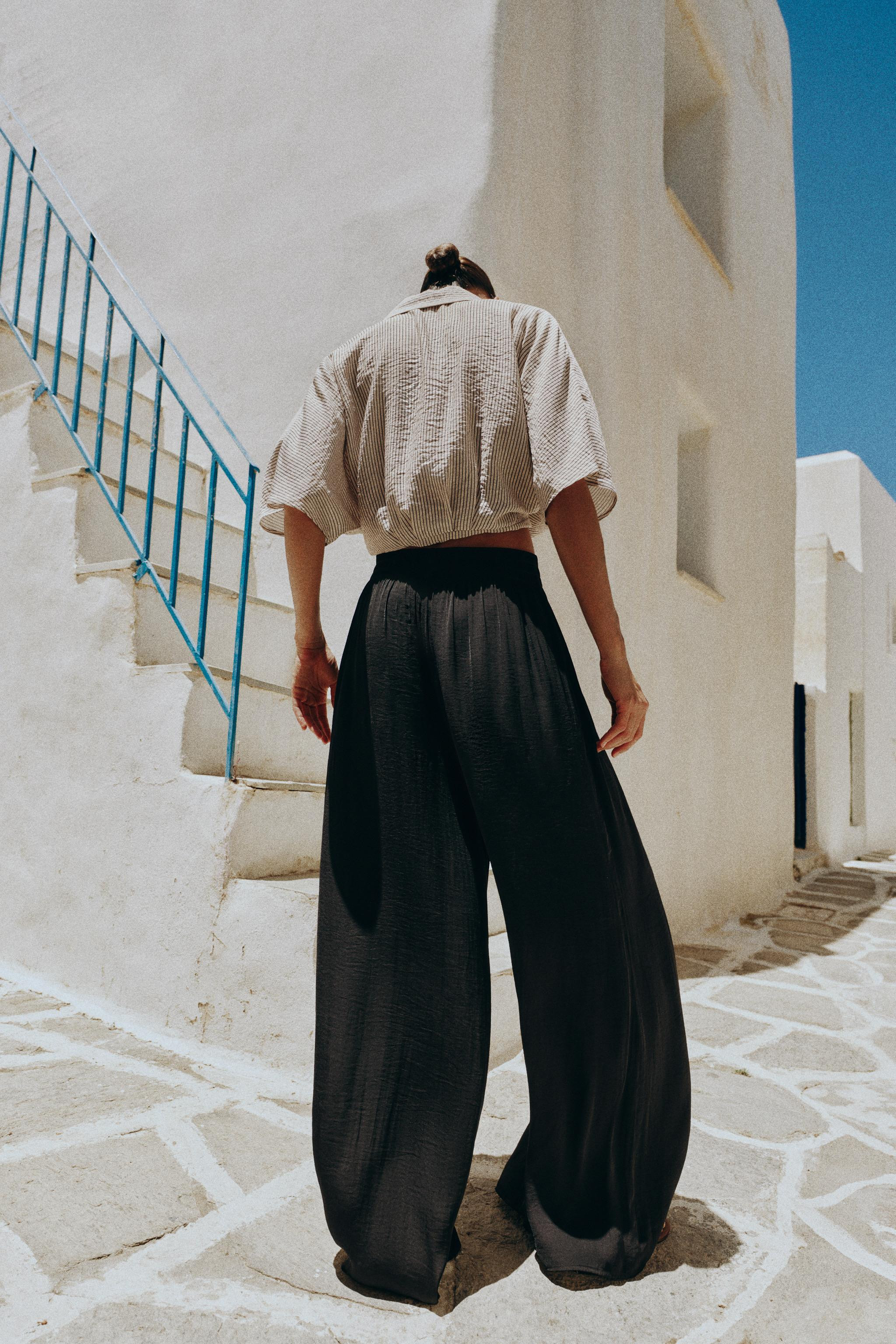 FLOWY WIDE LEG PANTS | Zara US