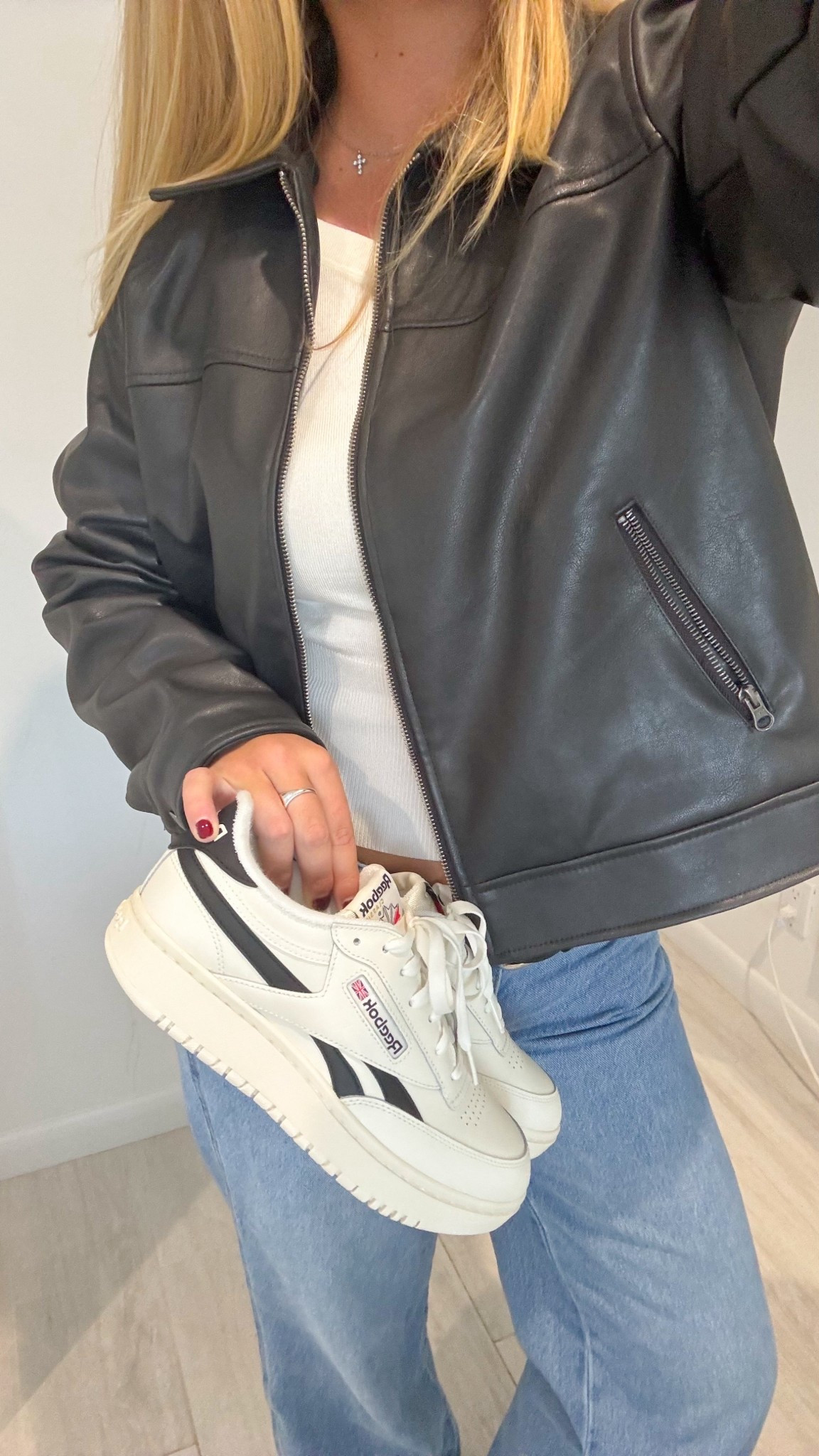 Favorite sneakers that match with any outfit🤍👟Available at @dickssportinggoods @reebok #reebok #reebokpartner #dkspartner #ad