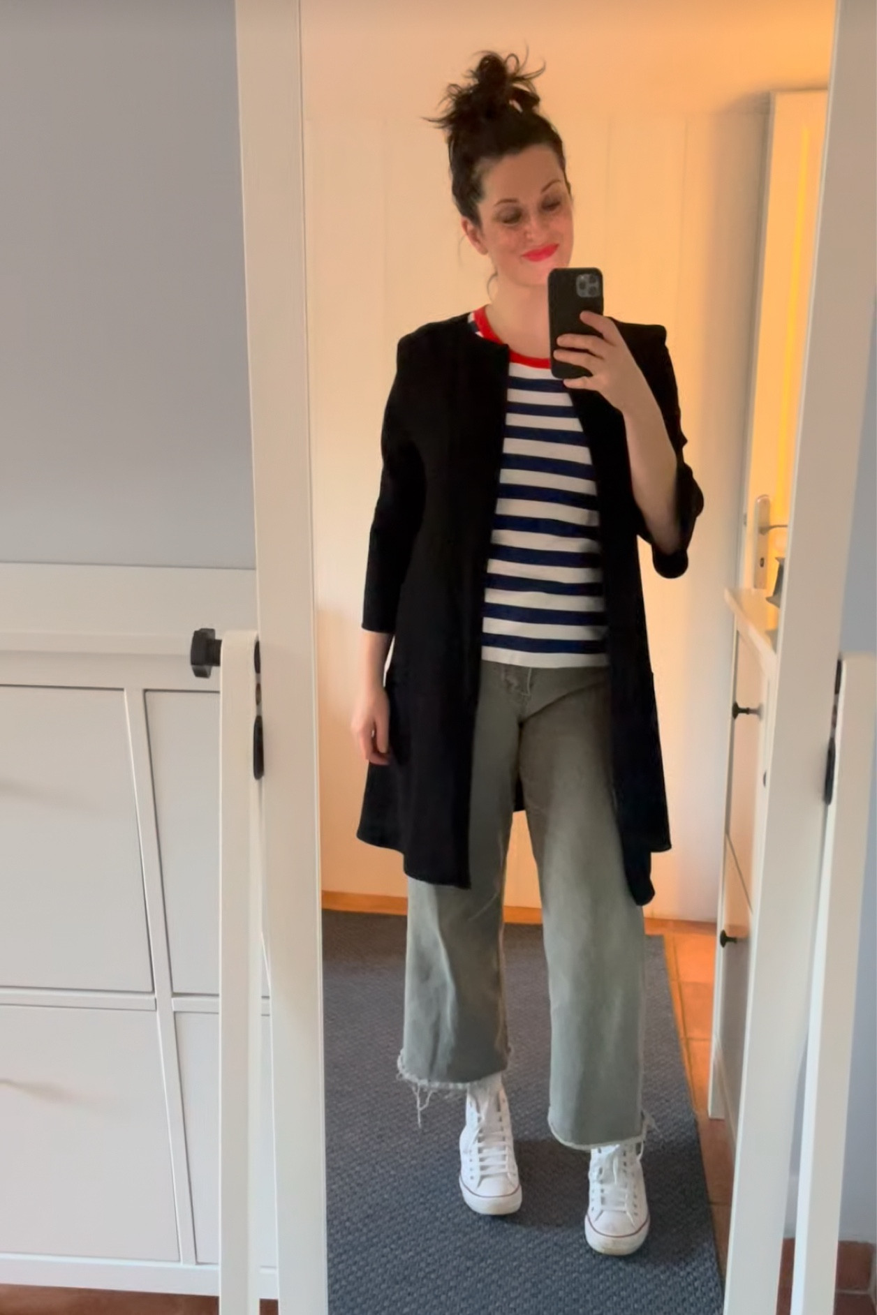 Black jacket made of a dress #gerarddarel / Contrasting collar striped tee #cos / Khaki barrel jeans #kiabi / White leather Chuck Taylor #converse / Lipstick #rouje

#LTKmidsize #LTKeurope #LTKover40