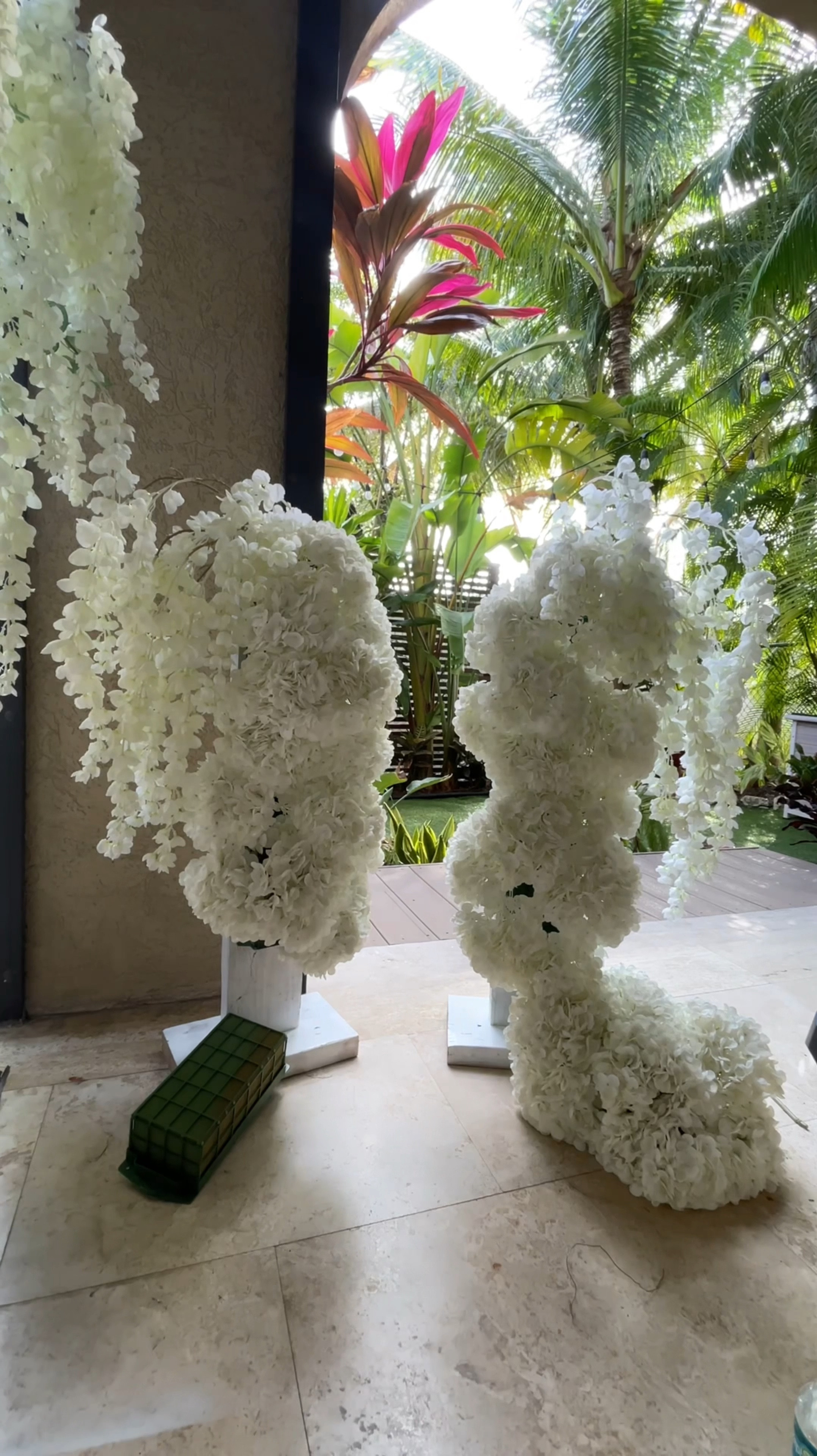 attention all my DIY brides! Here’s how I was able to save on my wedding florals!

wedding flowers, faux flowers, diy wedding decor, wedding 

#LTKWedding #LTKWatchNow #LTKFindsUnder100