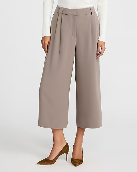 Signature Crepe High Waisted Cropped Relaxed Trouser | Express