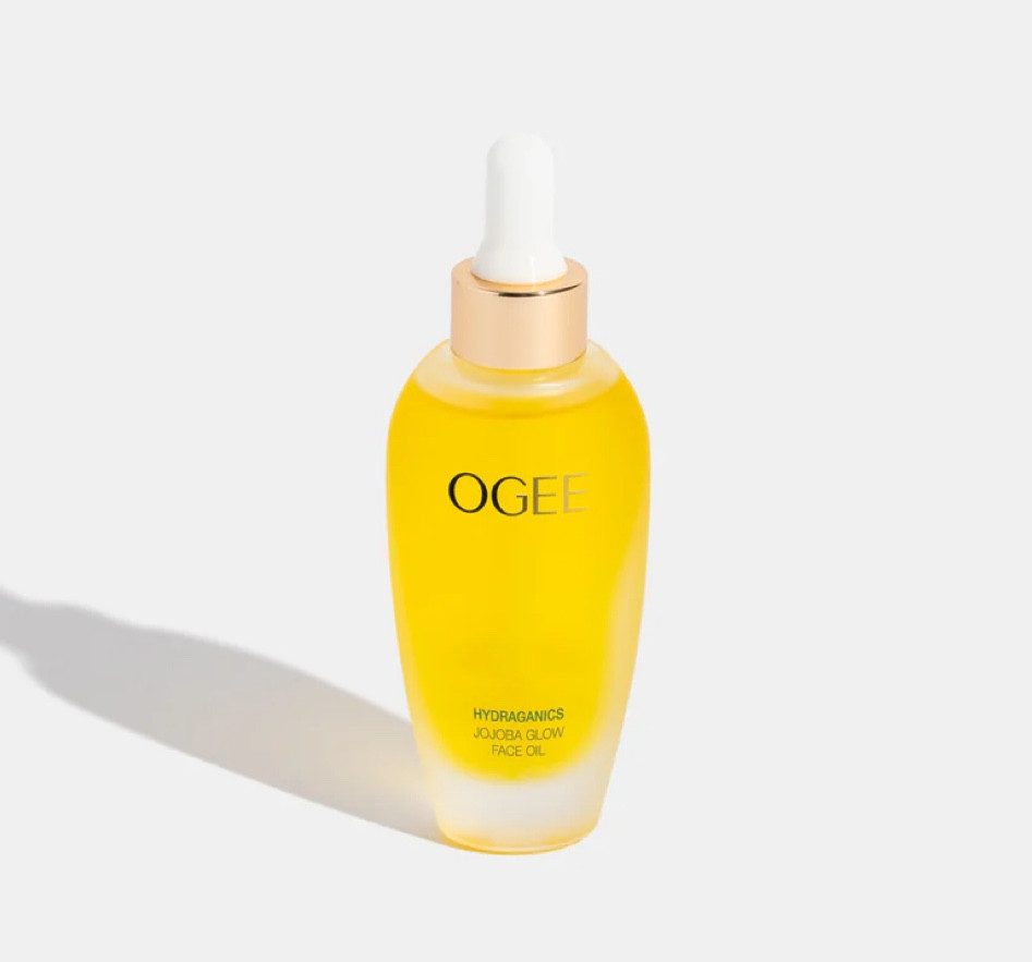 Get your natural ✨ glow ✨ on with this hydrating facial oil! #beautytrends

#LTKBeauty