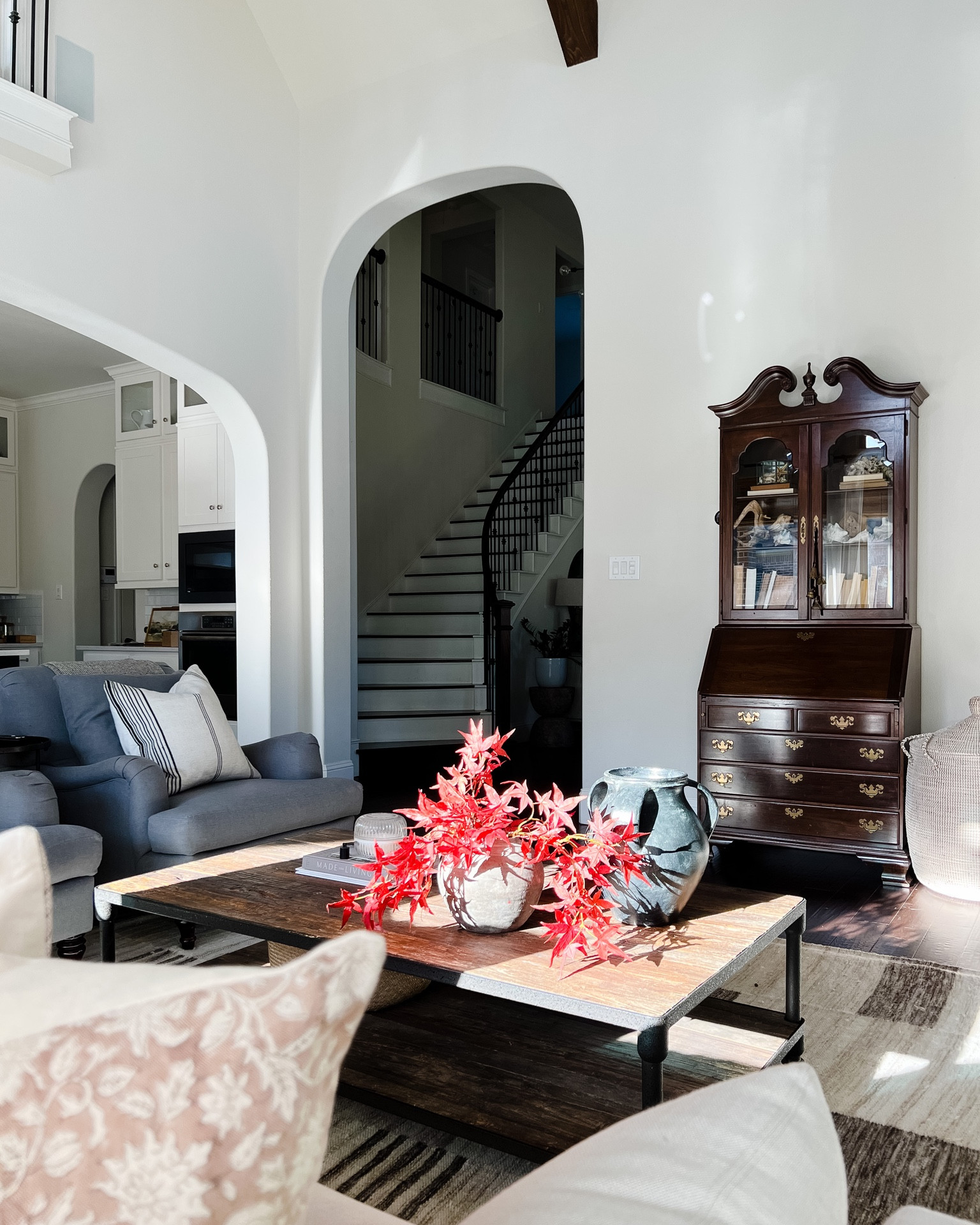 Beautiful Fall florals can completely change the feel of a neutral living room

#LTKSeasonal #LTKhome