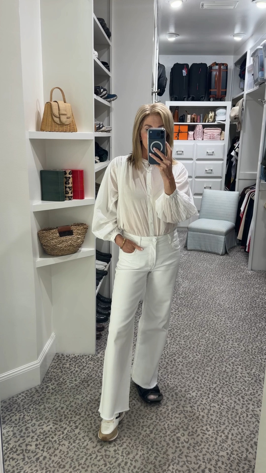White on white! 
S top and size 27:4 jeans

#LTKgrwm #LTKOver40 #LTKootd