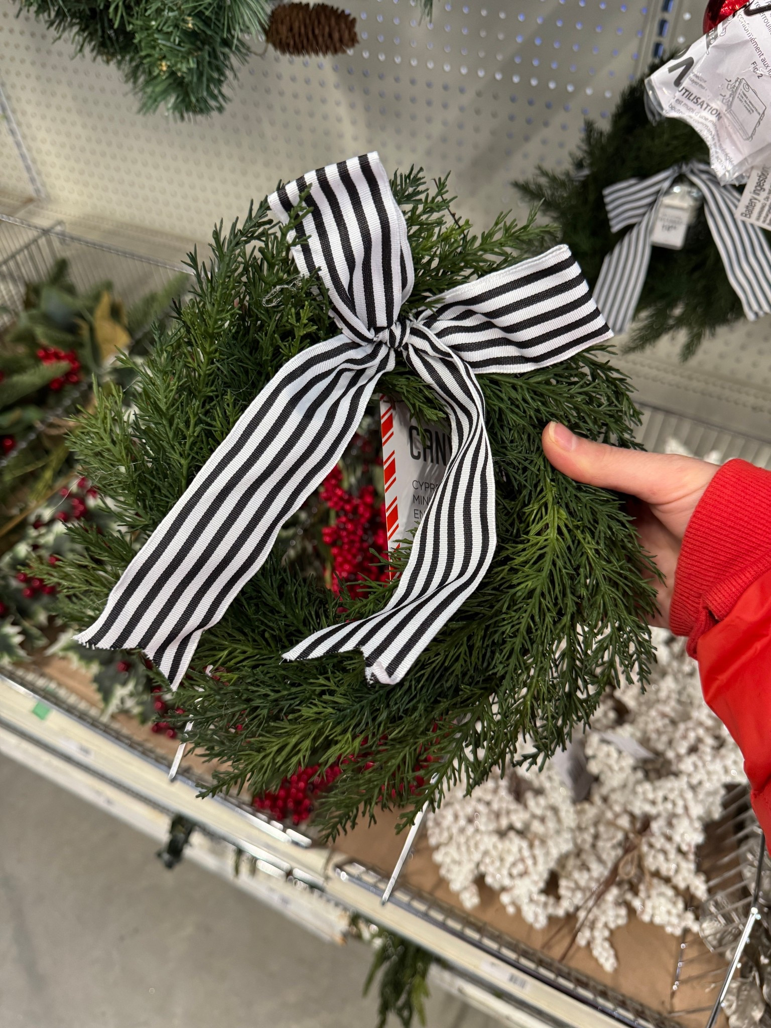 Mini Christmas wreath. This Christmas wreath is the perfect size to add to your home decor. It looks great hanging from your kitchen island chairs, on a mirror, sitting on a shelf, over your stove… Customize this wreath by changing out the ribbon and adding a set of bells.

A great Canadian Tire holiday find!! 

#christmaswreath #miniwreath #classicchristmastrends #holidayhome #wreath #christmasbow #affordablechristmasdecor #neutralchristmas 