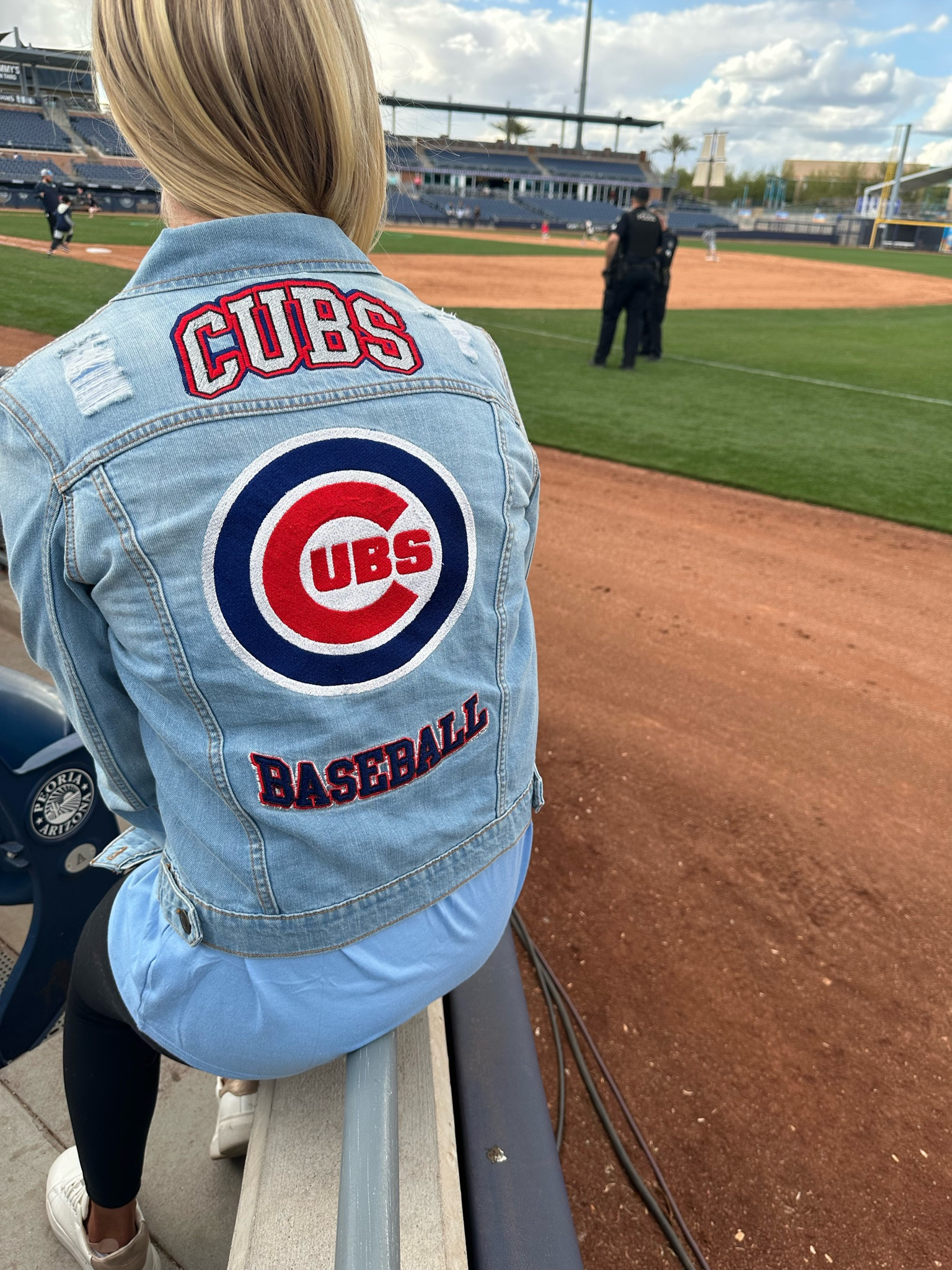Chicago Cubs Denim Jacket - size small

MLB, Baseball, Jean, spring training 

#LTKSeasonal #LTKfindsunder100 #LTKtravel