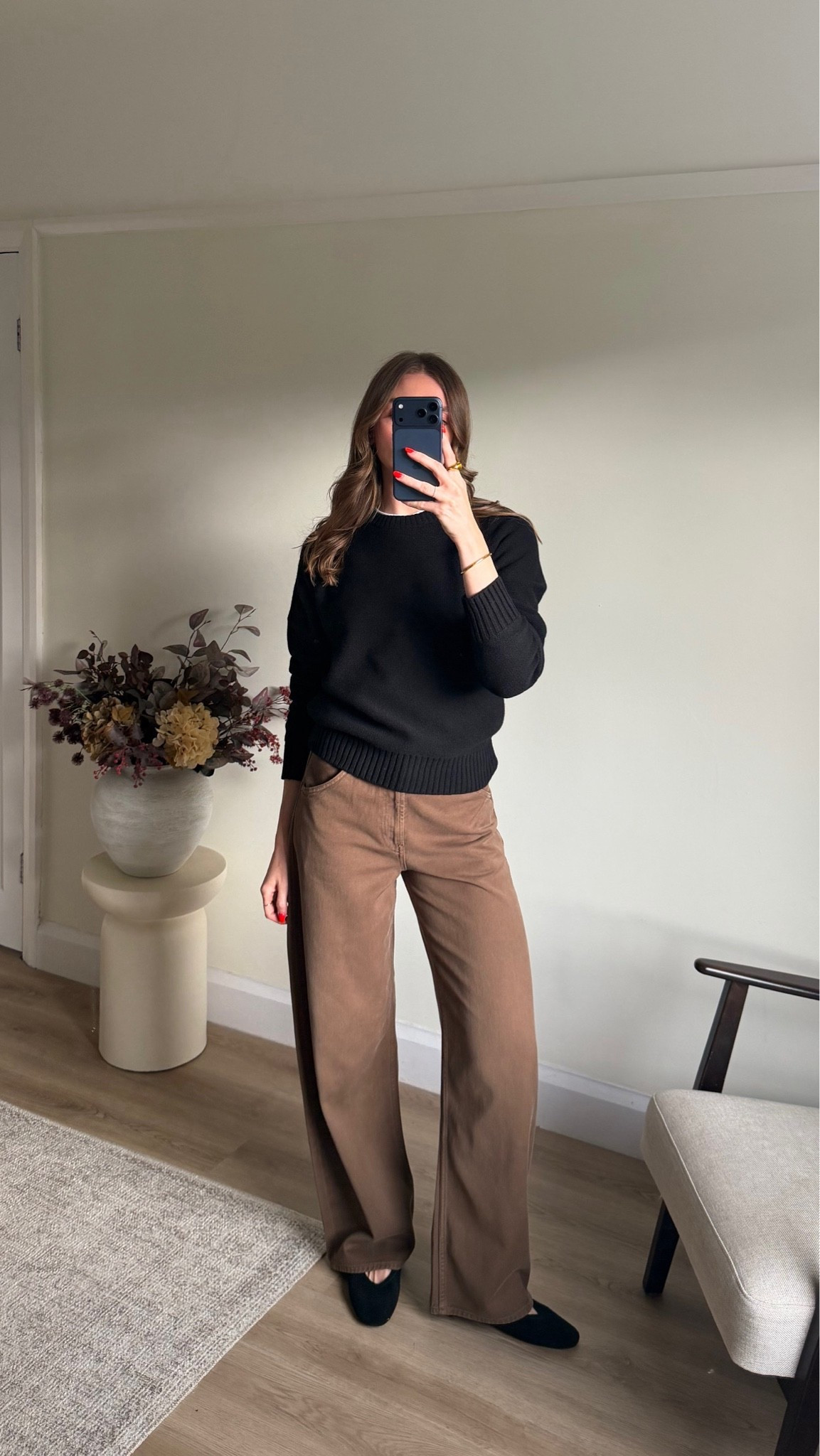 Small in the wool jumper
Small in the long sleeve T-shirt
W23 l31 , I’m 5ft 6 
Size down in their jeans, they come up big 


Ad @UNIQLO #lifewear
