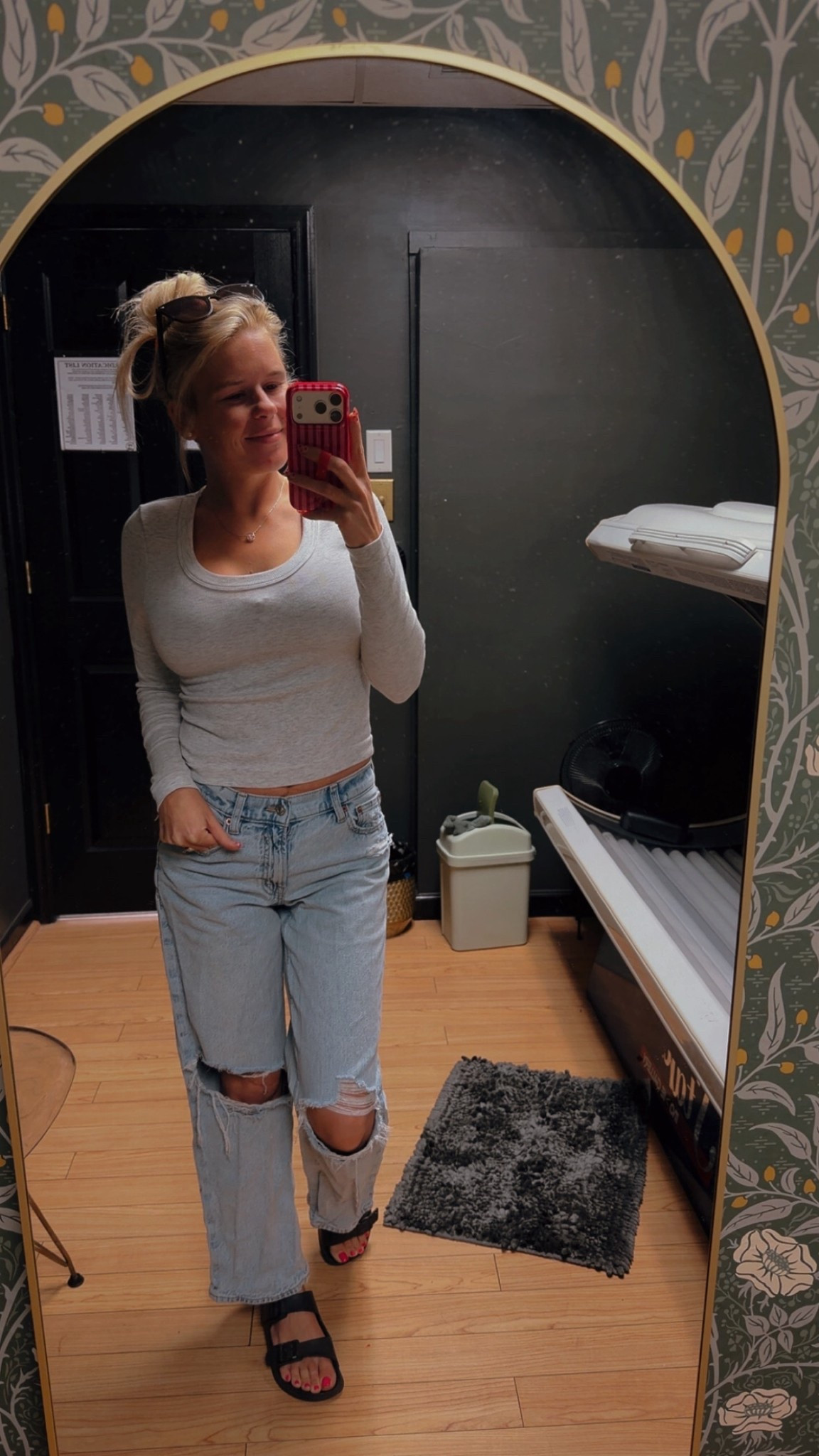 Wearing a size small top, 0 in jeans 