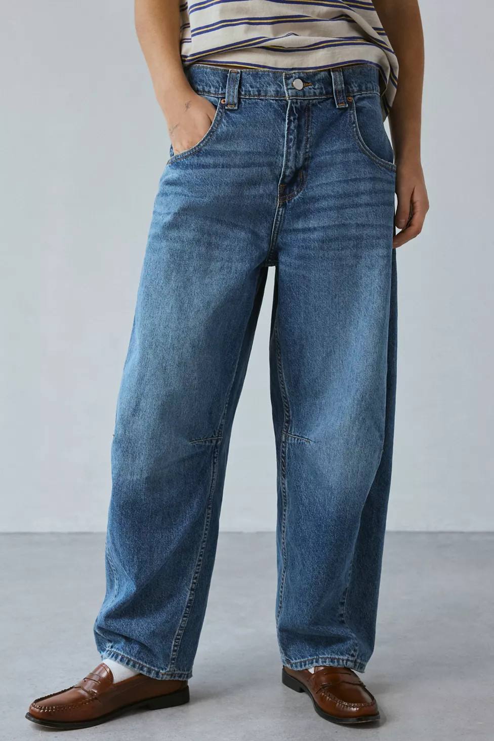 BDG Rih Extreme Barrel Mid-Rise Jean | Urban Outfitters (US and RoW)