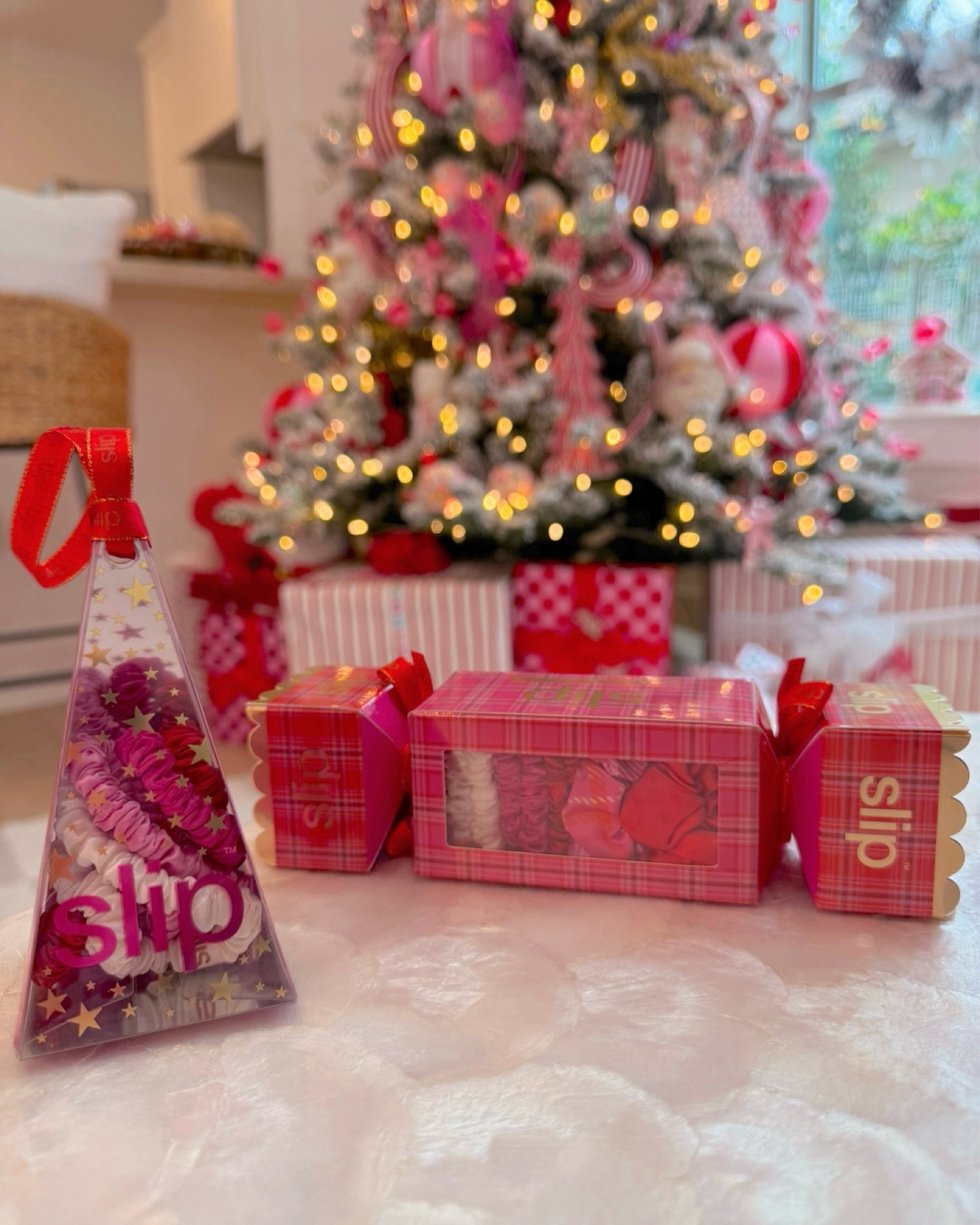 Amazon last minute gift idea 🎁 Fast 2 day shipping! Slip beauty stocking stuffers

Slip, slip beauty, stocking stuffers, Last minute gifts, gift ideas, amazon, Amazon gifts, Amazon gift ideas, Madison Payne 

#LTKGiftGuide #LTKBeauty #LTKHoliday