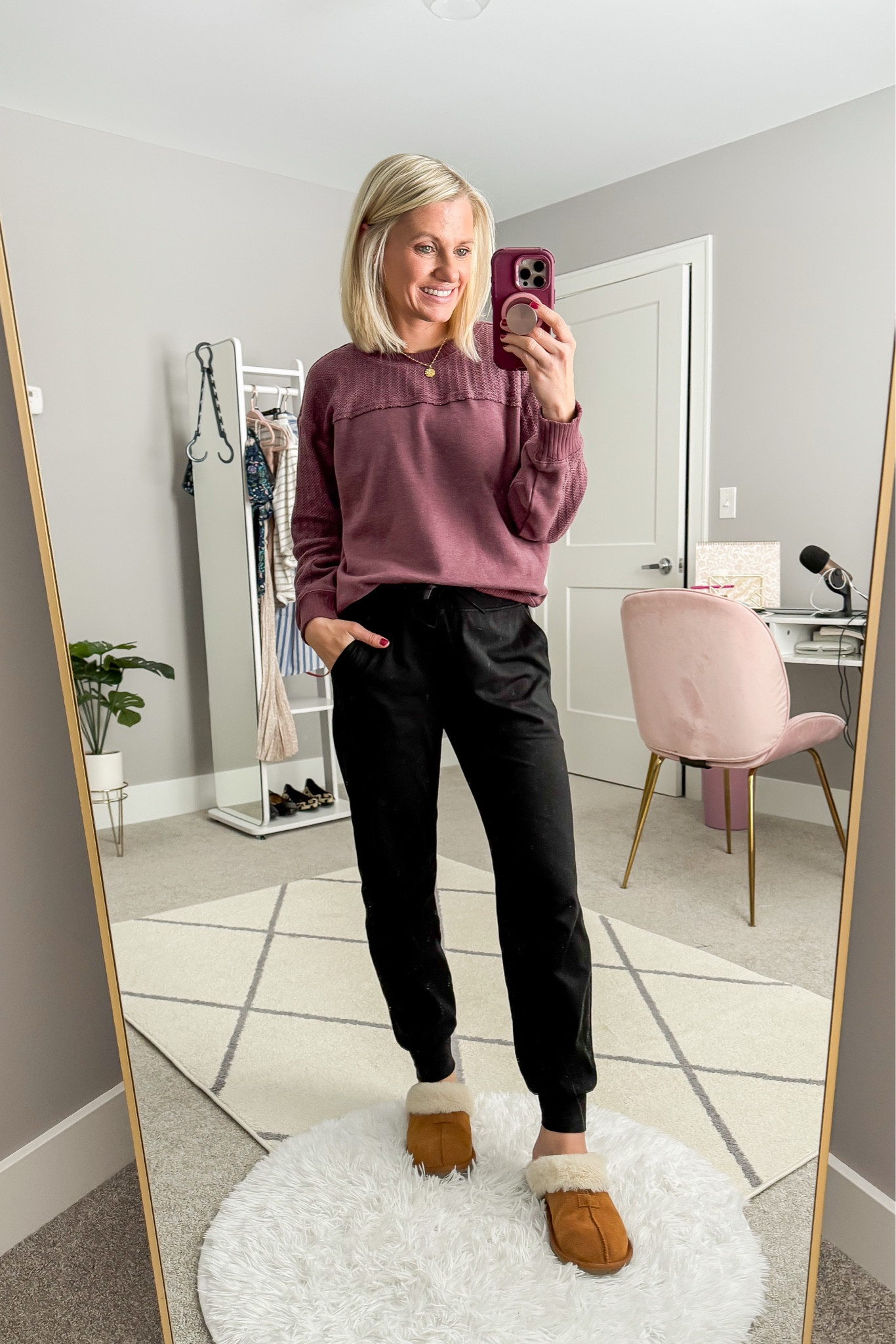 What I wore this weekend! 
Sweatshirt- xsmall 
Joggers- old, linked similar 

#LTKOver40 #LTKPetite #LTKStyleTip