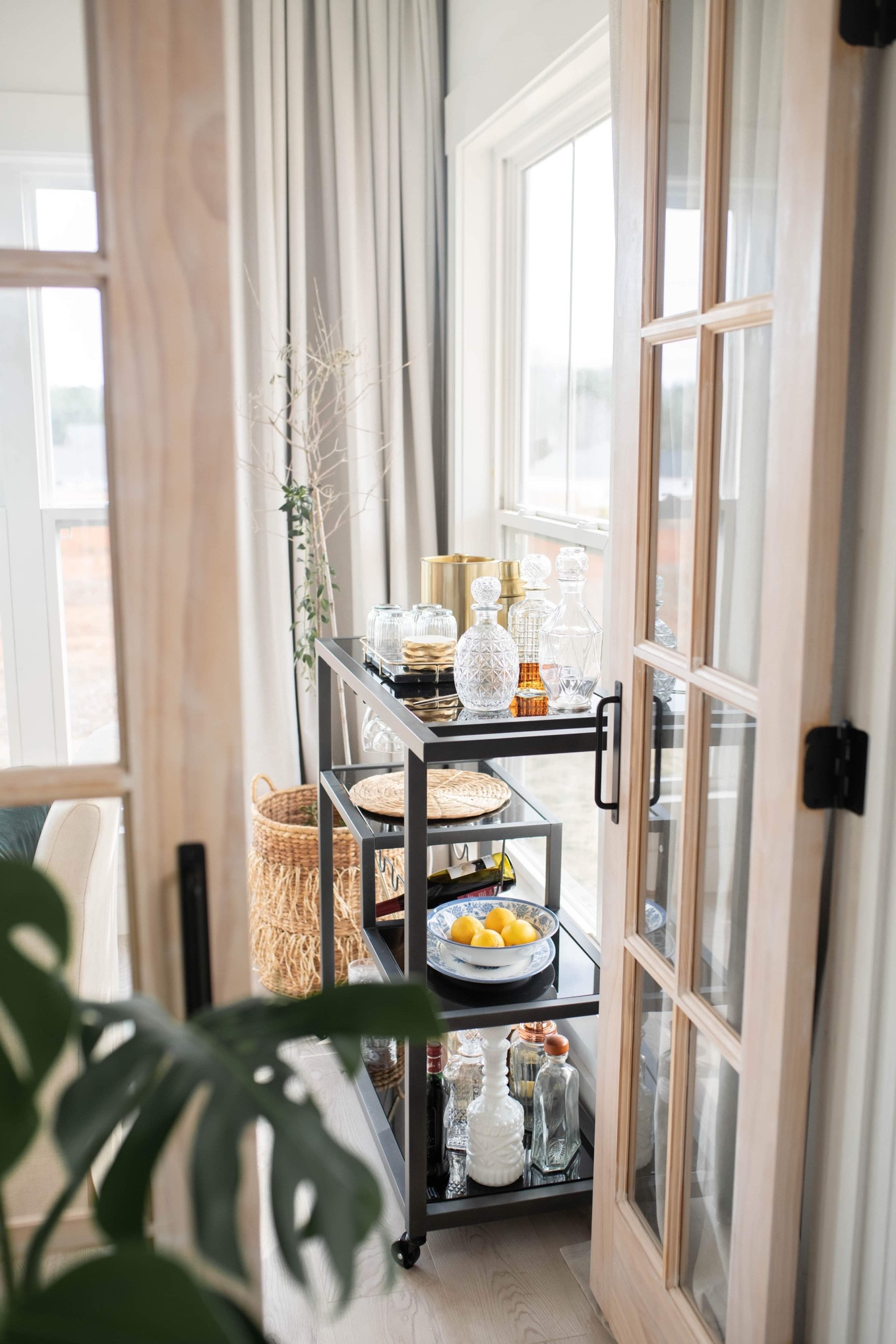 I love a good bar cart moment!

#LTKhome