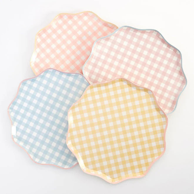 Gingham Dinner Plates | Ellie and Piper