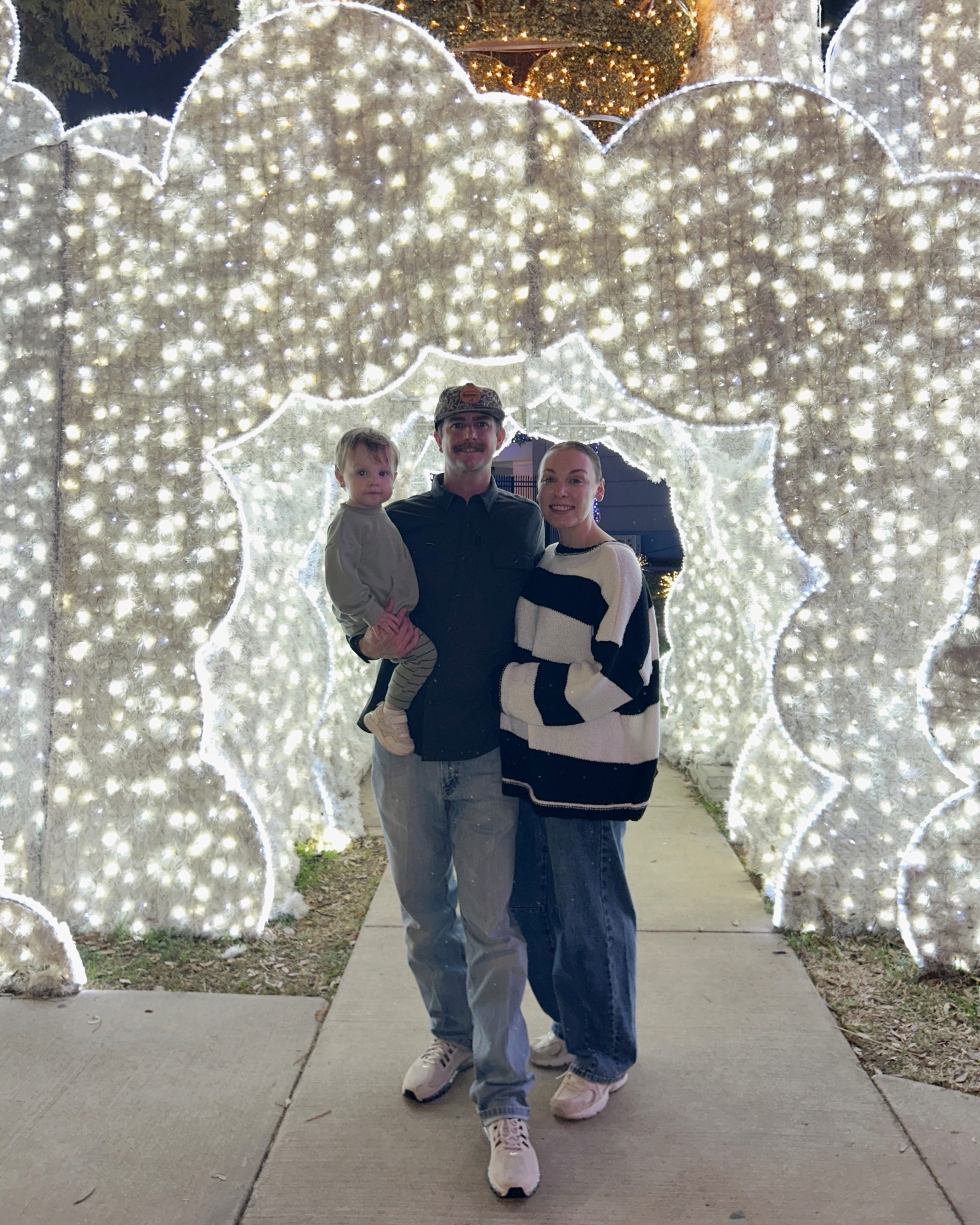 Amazon sweater! Perfect for those warmer winter evenings, lightweight! Size L for an oversized fit 

#winterstyle #casualwinteroutfits 

#LTKmomlife #LTKootd #LTKFindsUnder50