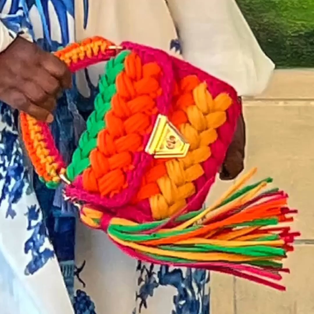 A LIVELY ADORNMENT ADDS A PLAYFUL FEEL. GET 40% OFF BY USING MY CODE: LCK40
 
Talk about a low lift with a high reward. Colorful accessories are lighthearted additions to any outfit. Go for a colorful bag and voilà!

#LTKitbag #LTKsalealert