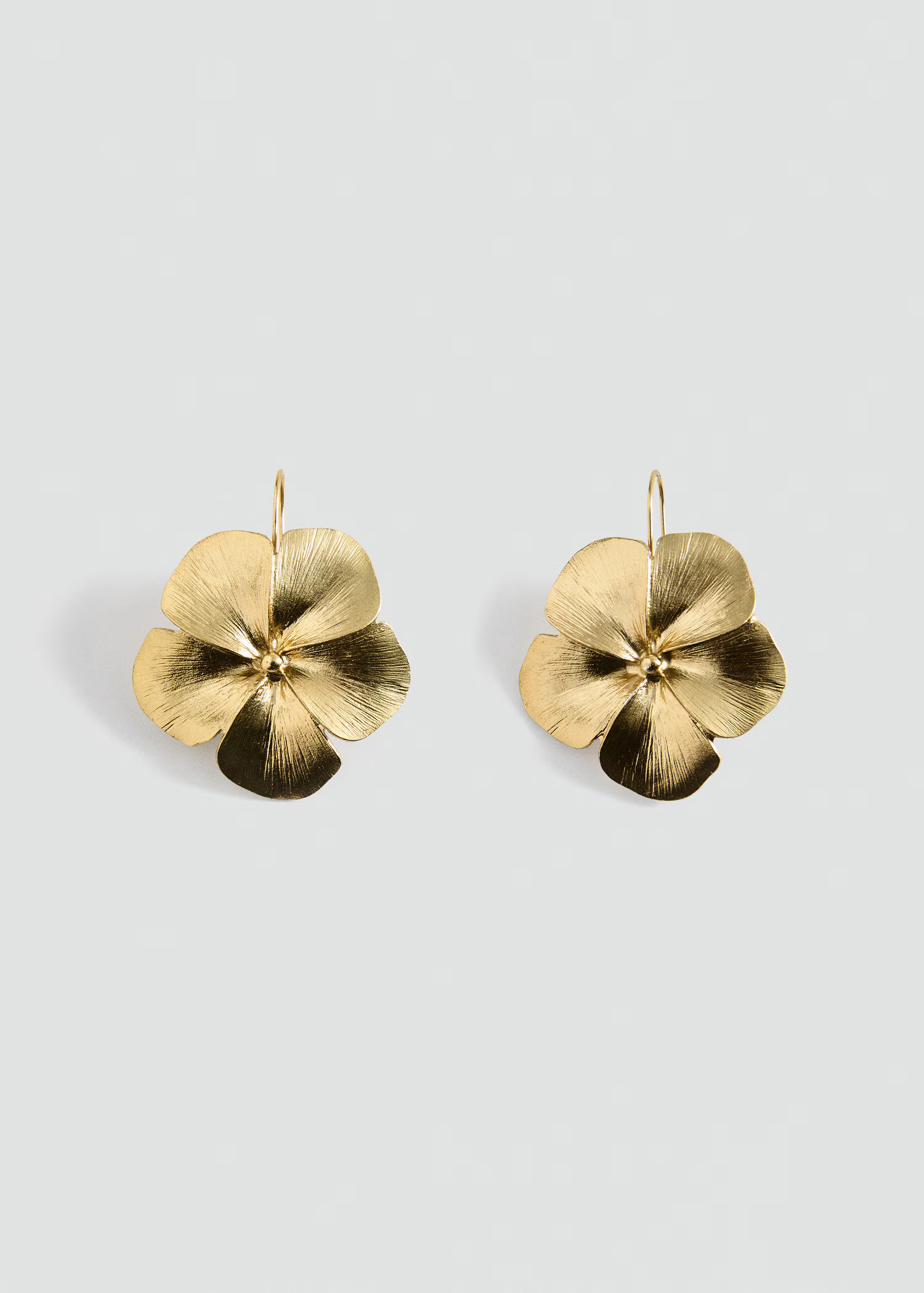 Flower-design earrings - Women | MANGO United Kingdom | MANGO (UK)