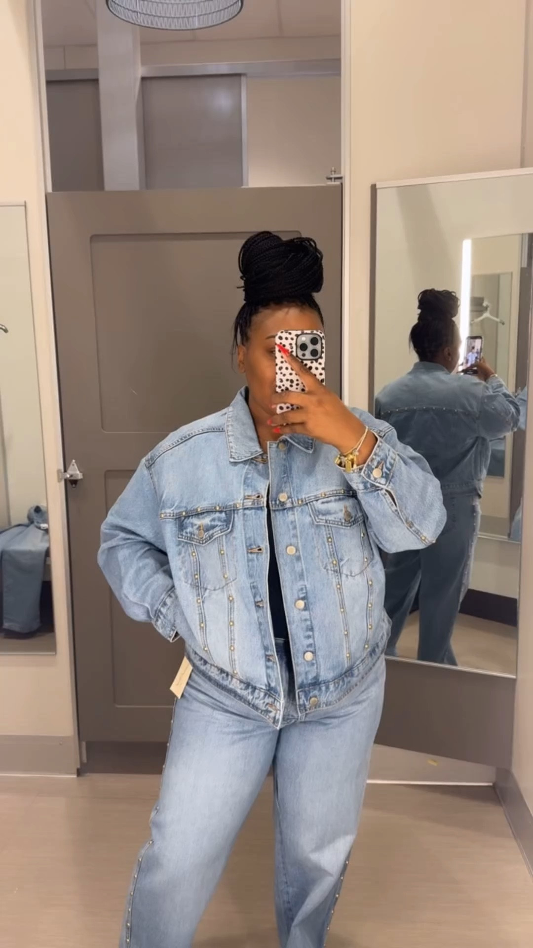 Denim x Gold 😍🔥. Perfect outfit for the fall. 

#LTKxTarget #LTKVideo #LTKMidsize