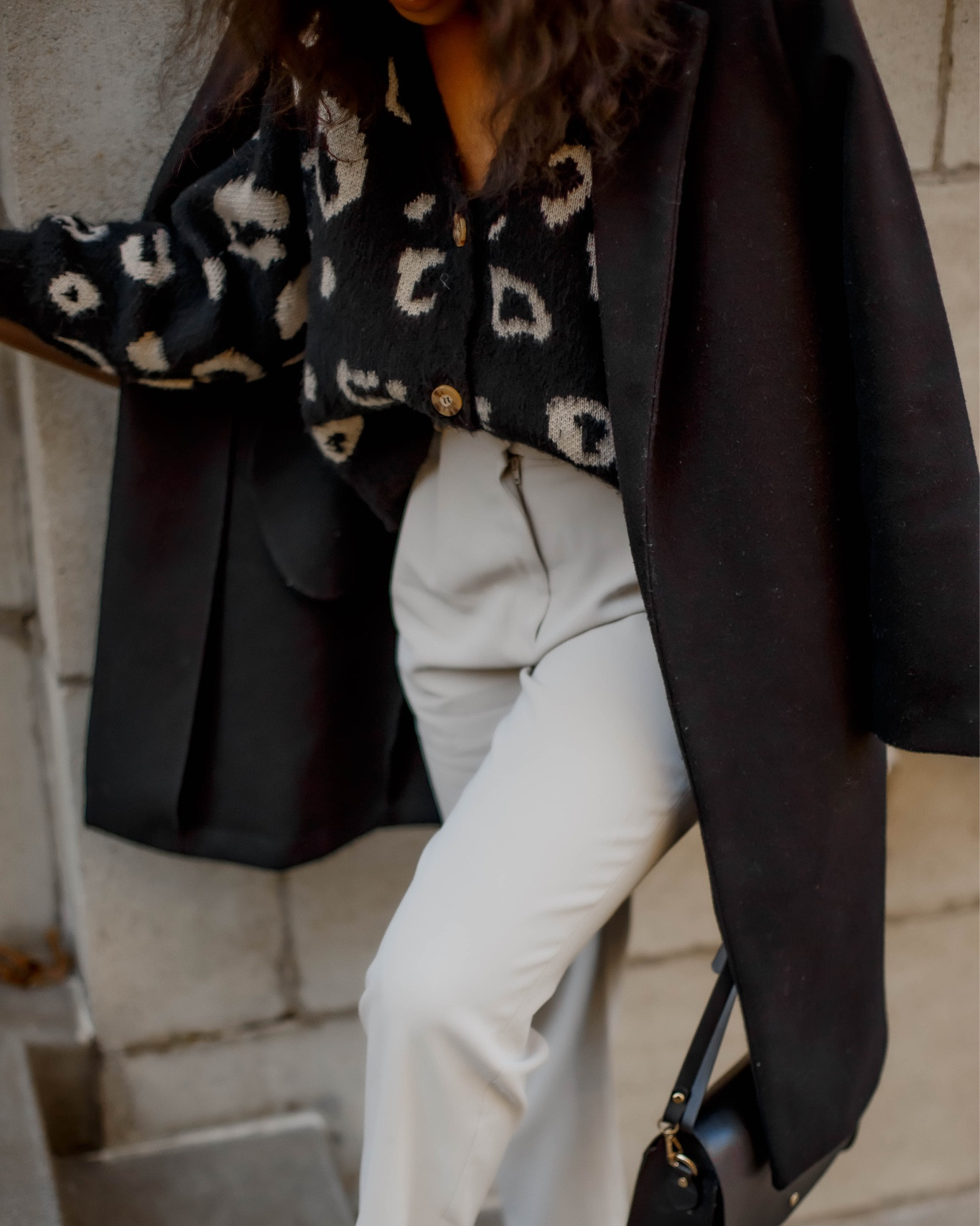 Sharing a few work wear cardigans that can be layered to create a chic work outfit! 


cardigans, H&M trousers, black coat, coatigan, winter outfit, workwear 

#LTKunder100 #LTKSeasonal #LTKworkwear