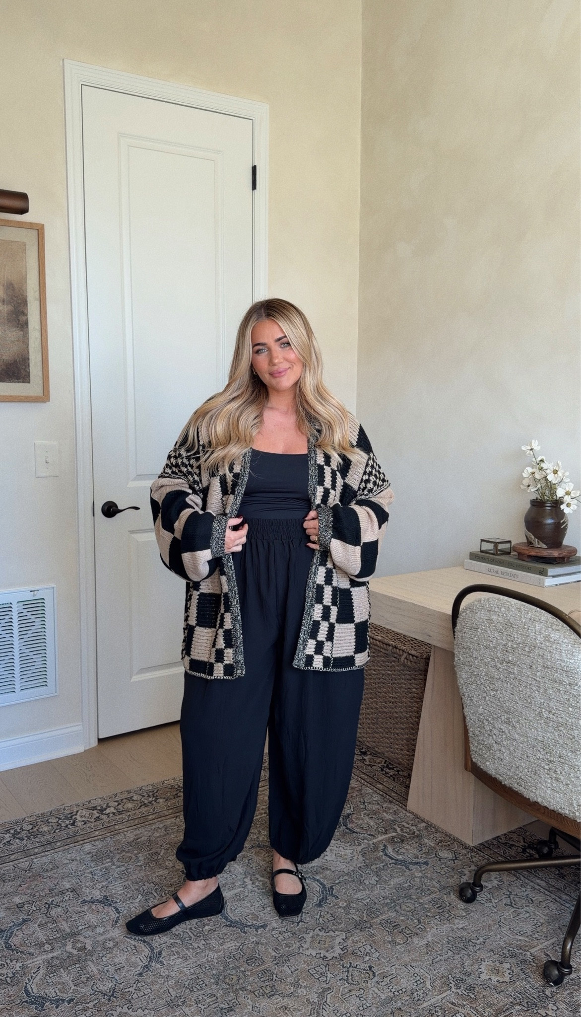 Cute Amazon outfit🤎🍂 

Tank- large 
Cardigan- XL
Pants- XXL