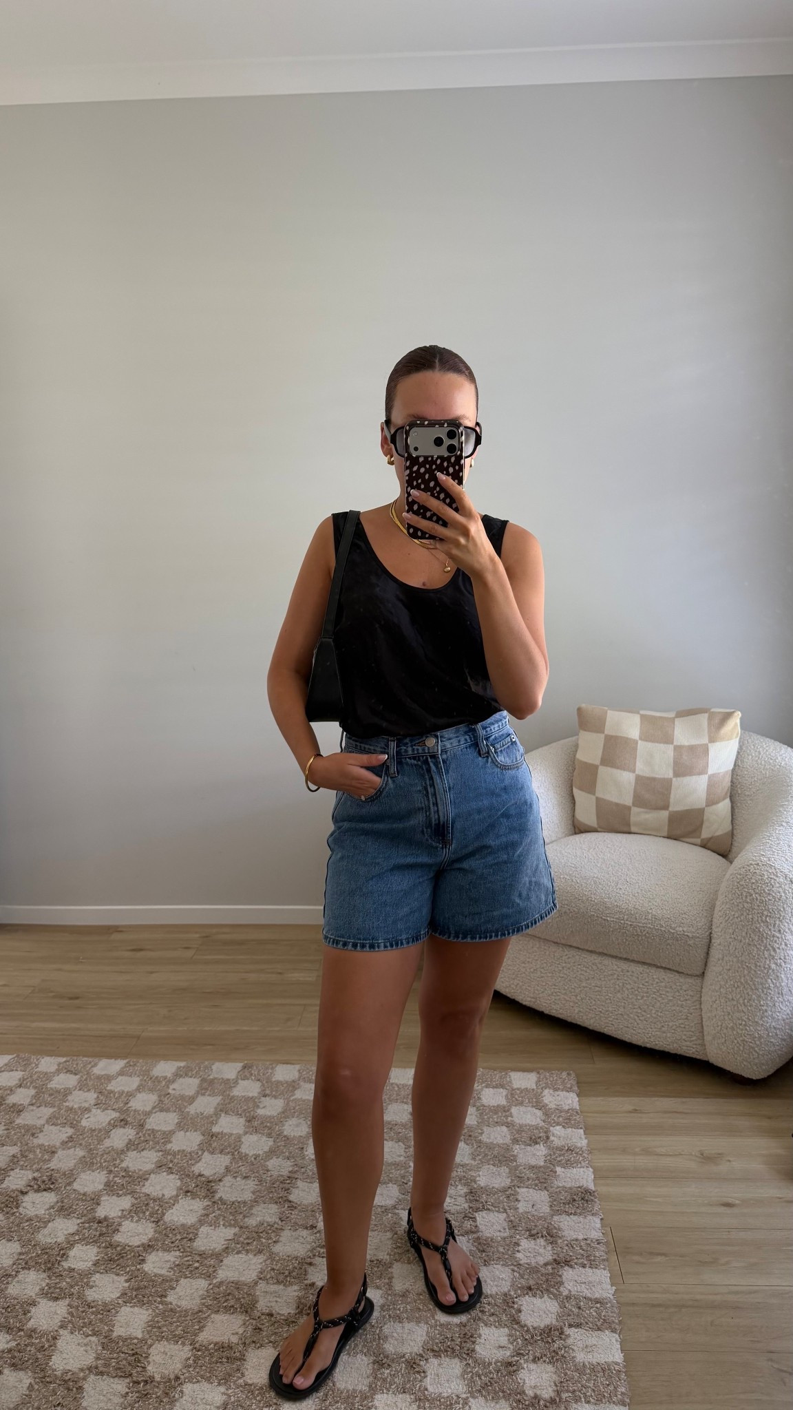 I wear size 10 in the cami and size 10 in the shorts 
Bag is thrifted

#LTKmomlife #LTKgrwm