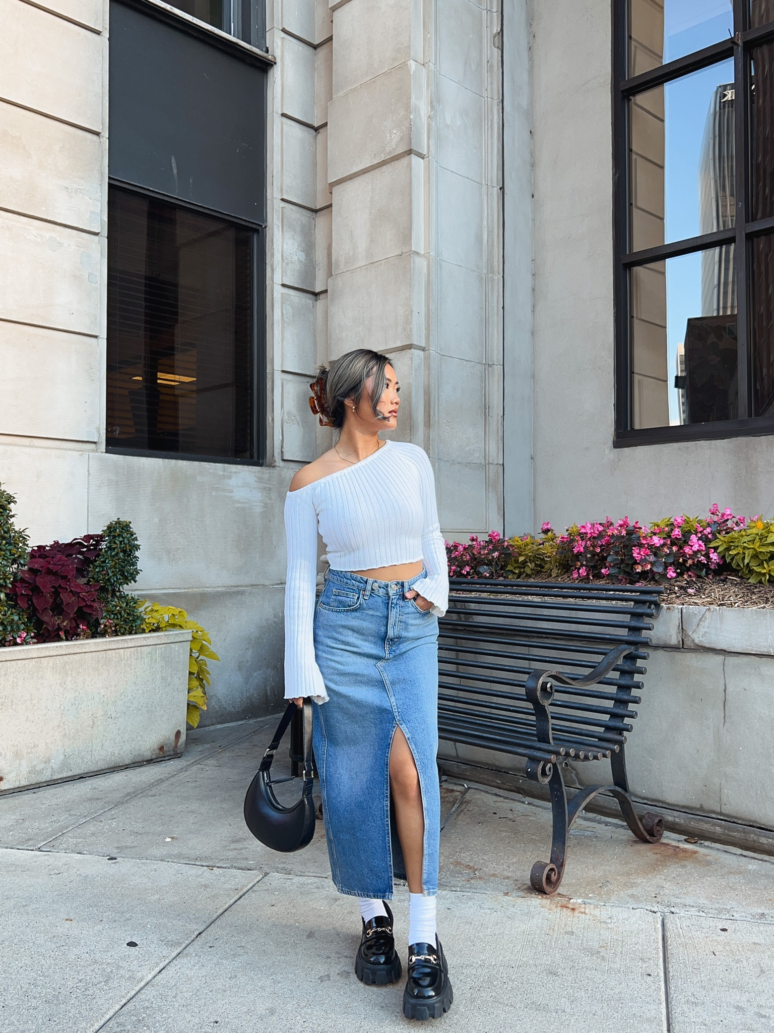 denim midi skirt fit🕊️🎀

Top & loafers @princesspolly
Skirt @mango
Bag @glassons
Clip & jewelry @amazon

#LTKSeasonal #LTKstyletip #LTKeurope