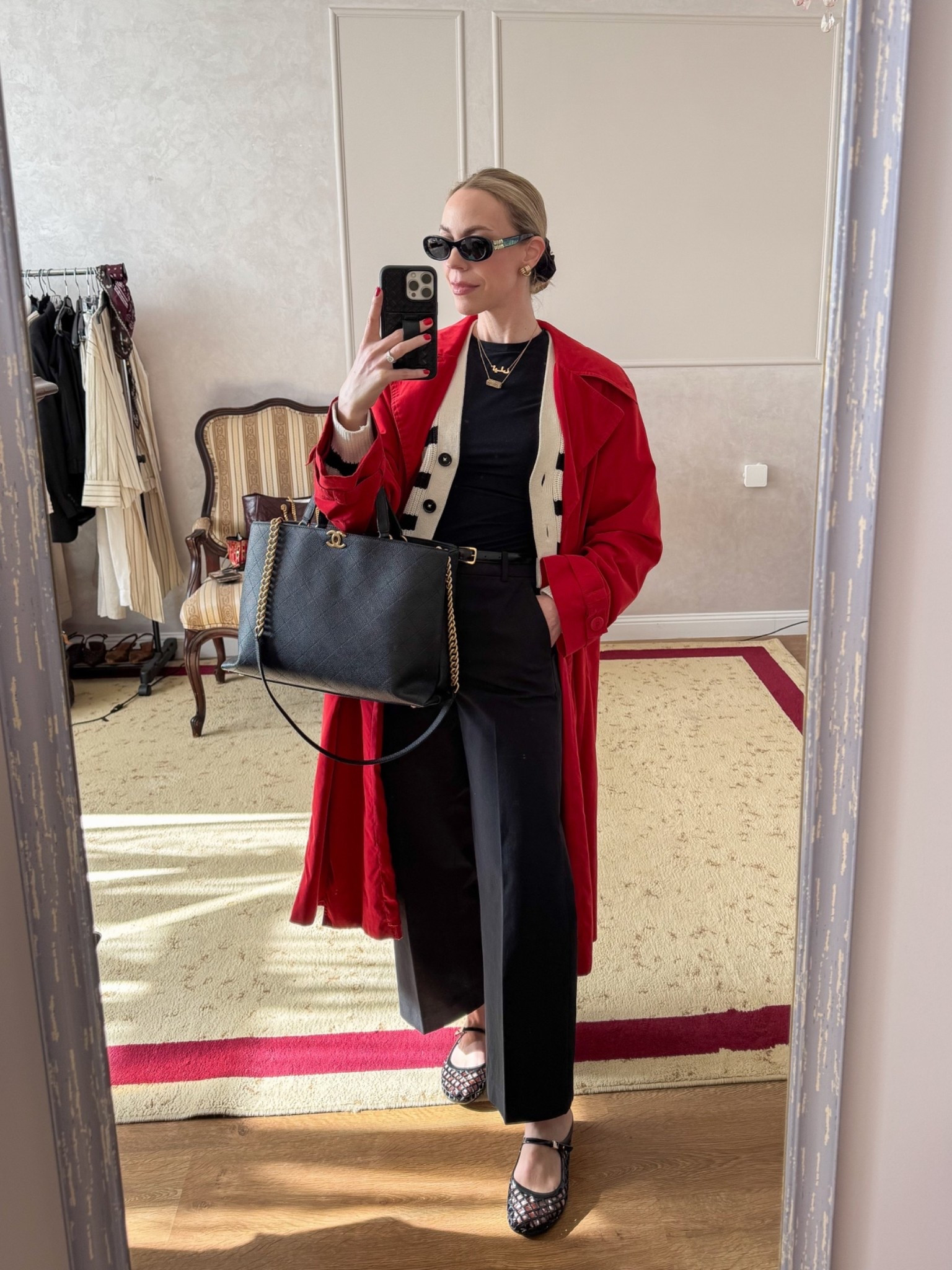 Work look of the day ❤️

Work outfit, red coat, cropped black pants, jelly shoes

#LTKWorkwear #LTKootd #LTKOver40