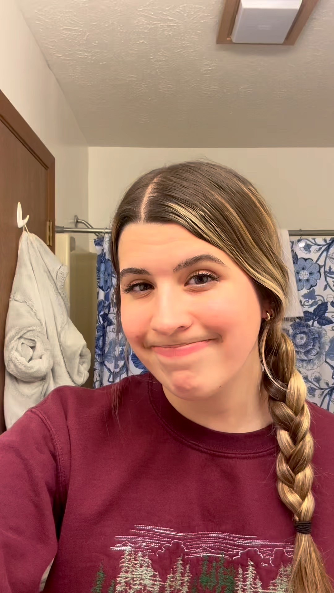 Adding freckles in seconds ✨
The Freck OG Freckle Pen is SO easy to use and looks completely natural once it’s tapped out. I’m obsessed with the sun-kissed look it gives! Linked in my LTK so you can shop it directly 🌞🤎
@Freck
#freck #FreckFam #FreckBeauty #FreckOG #FreckIt


#LTKmorningroutine #LTKBeauty #LTKgrwm