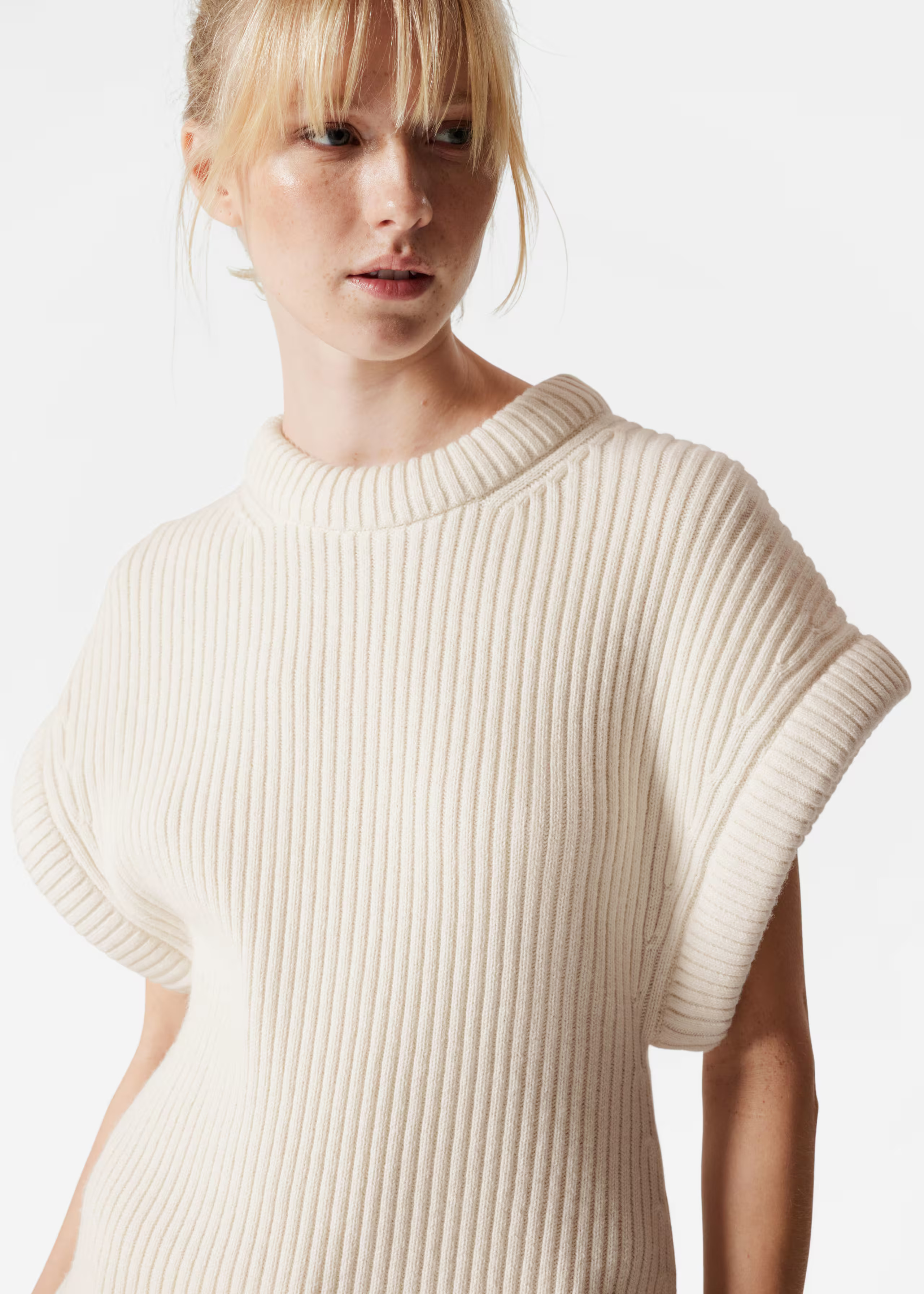 Rib-Knit Vest - Cream - Knitwear - & Other Stories GB | & Other Stories UK