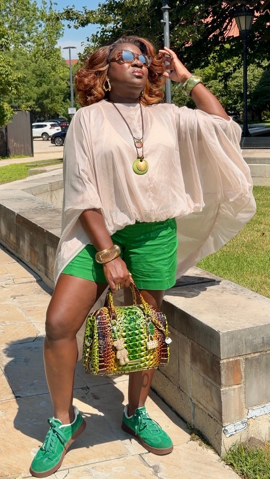 Summer OOTD Blouse and bag are from Akira, the shorts are old from Ann Taylor and the sunglasses are Michael Kors. (Exact and similar items linked below 👇🏾)