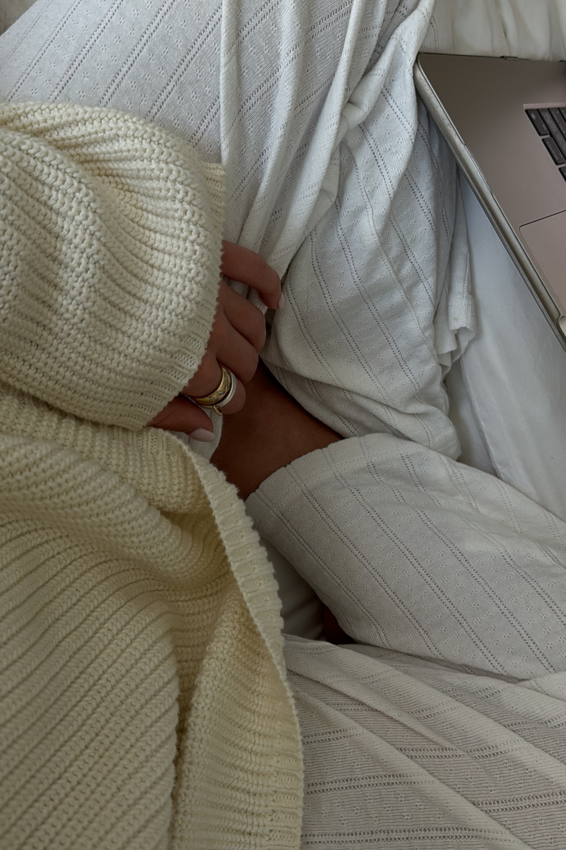 Comfy working from home !

#jennikayne #leset #WFH #comfort #loungewear #fall #winter 

#LTKU #LTKStyleTip #LTKWorkwear