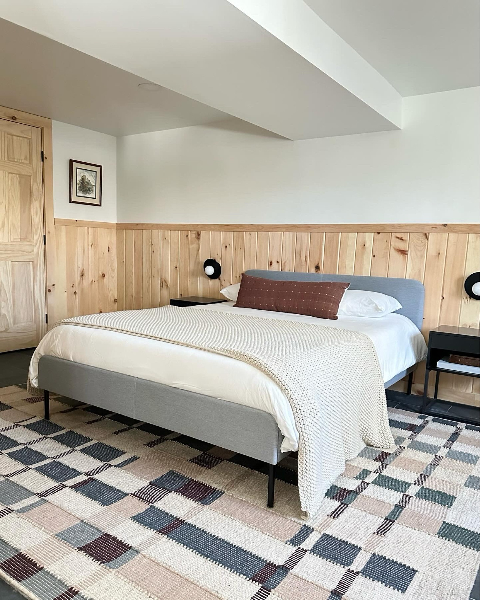 cabin guest room 🖤

#LTKMostLoved #LTKfindsunder100 #LTKhome