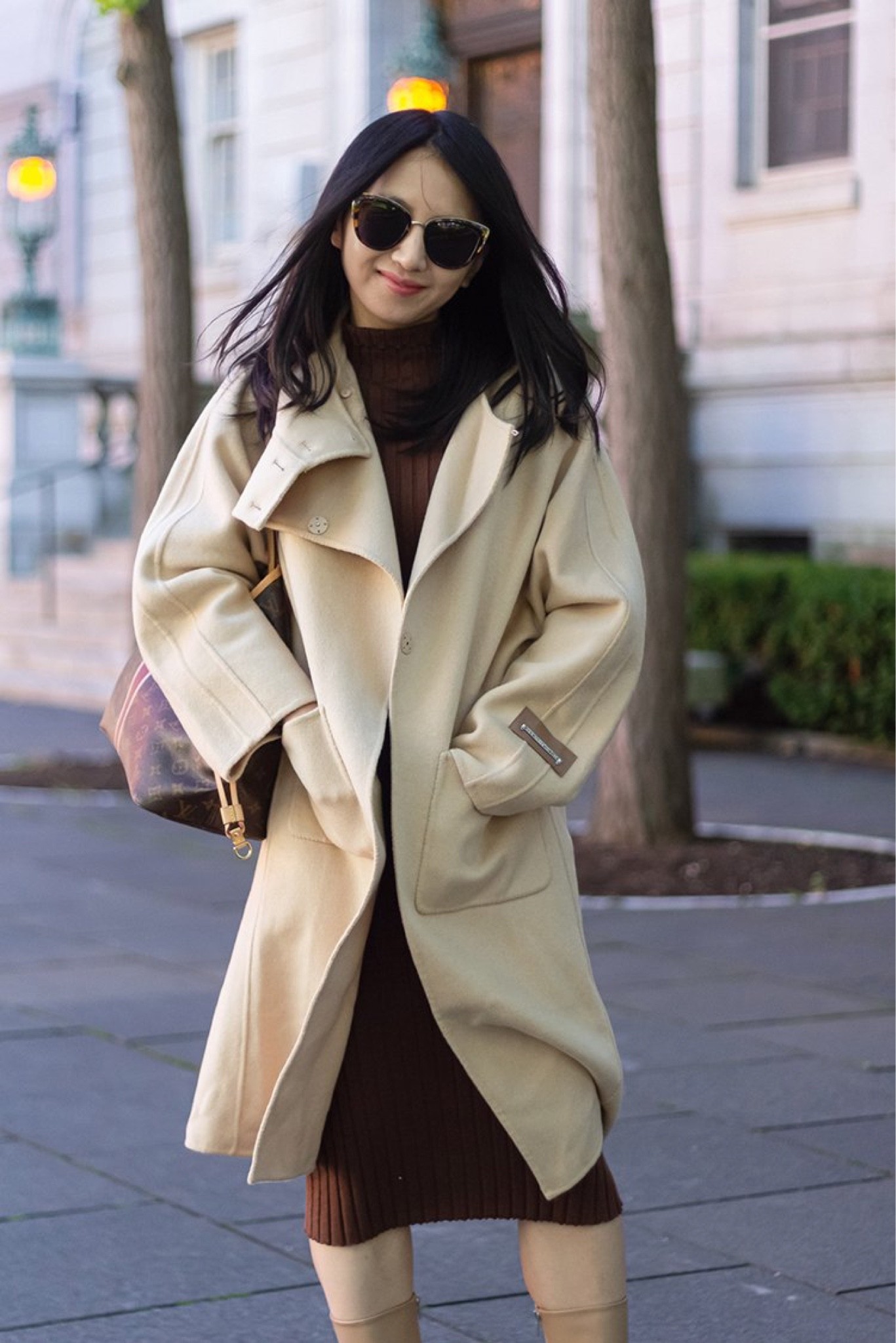 My go-to silhouette for late fall: a relaxed wool coat with midi-length sweater dress
.
.
.


#LTKstyletip #LTKSeasonal #LTKunder50