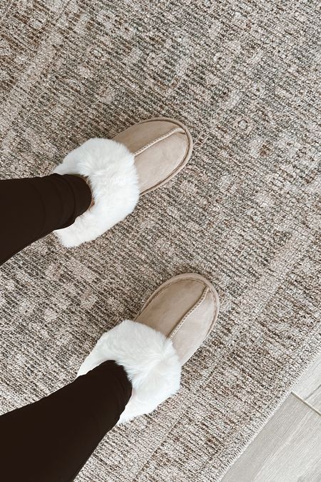 Cozy slippers under $25 // women’s gift idea #cozyslippers #giftsunder25 #amazonfinds #amazon #furryslippers #winterslippers #giftidea 

#LTKsalealert #LTKSeasonal #LTKunder50