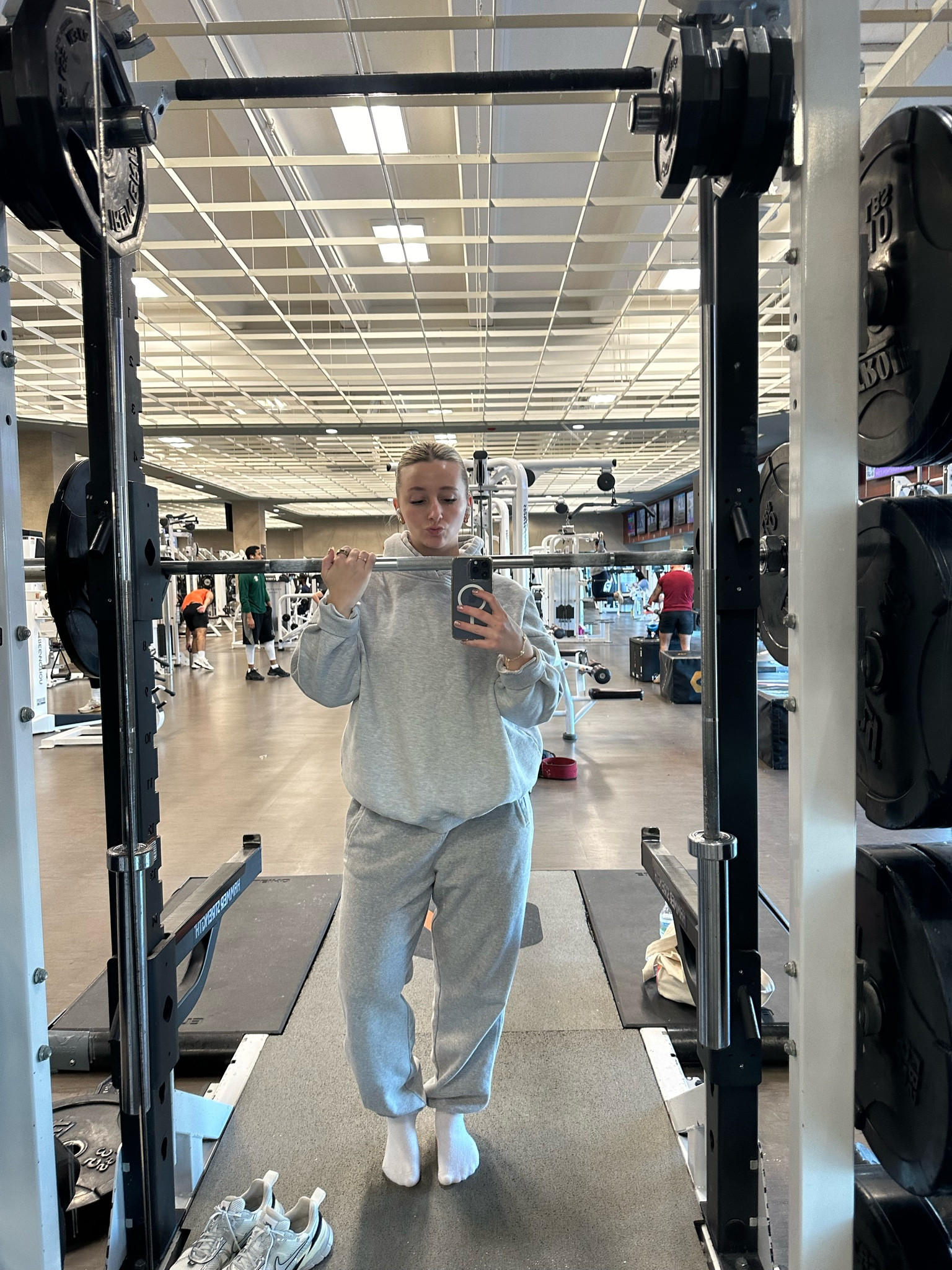 Pump cover 💪🏼👟🤍

#LTKStyleTip #LTKActive #LTKFitness