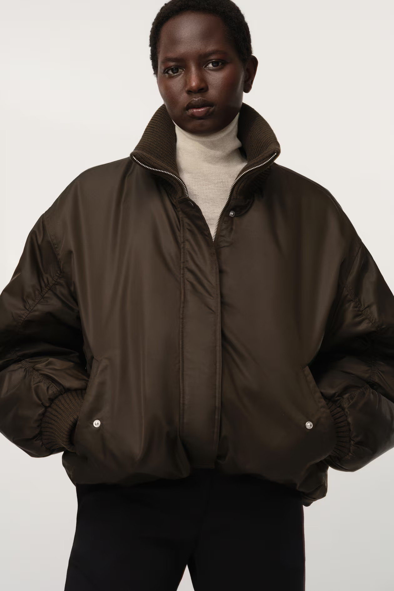 Oversized bomber jacket | H&M (UK, MY, IN, SG, PH, TW, HK)