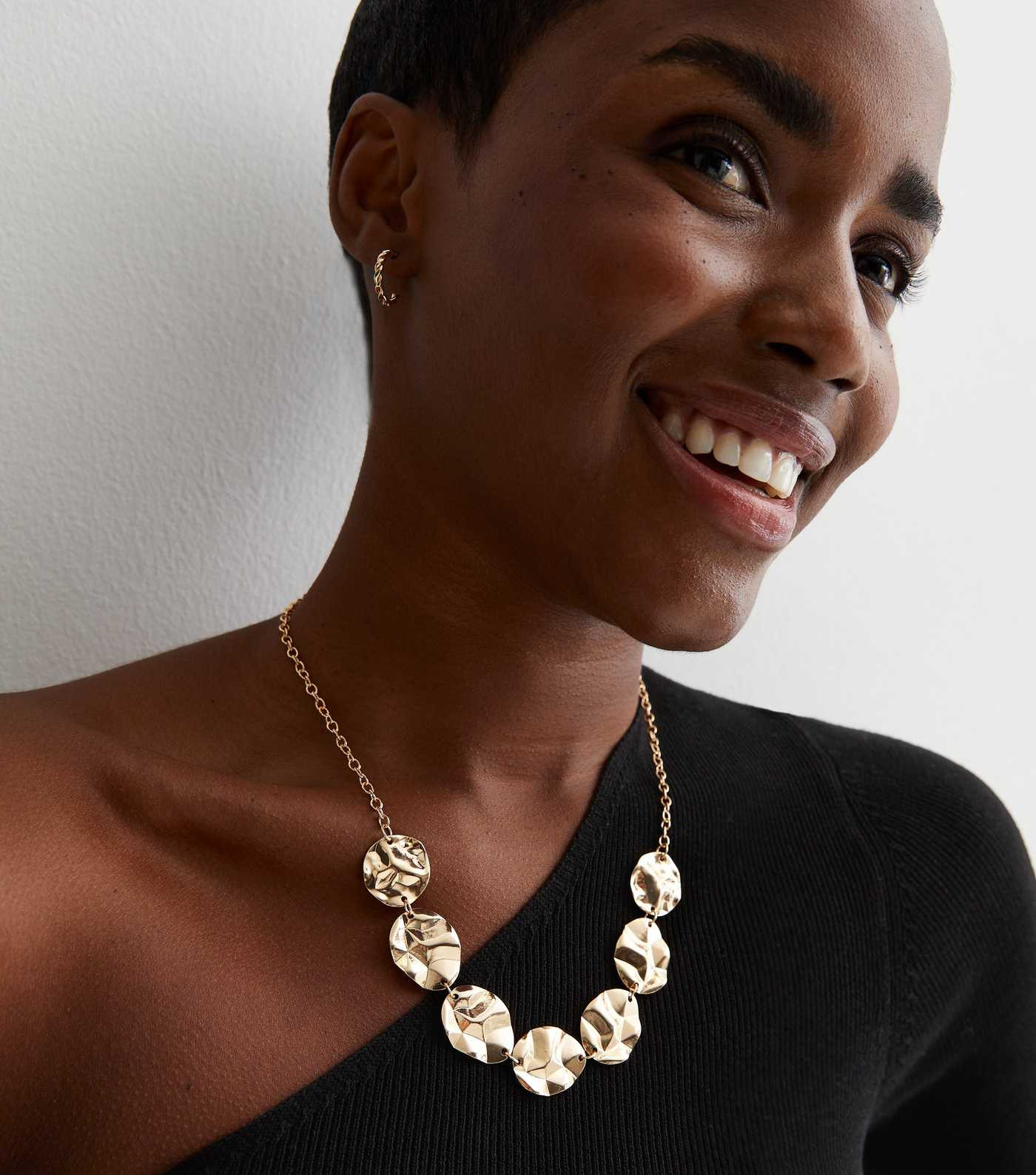 Gold Beaten Disc Statement Chain Necklace | New Look | New Look (UK)