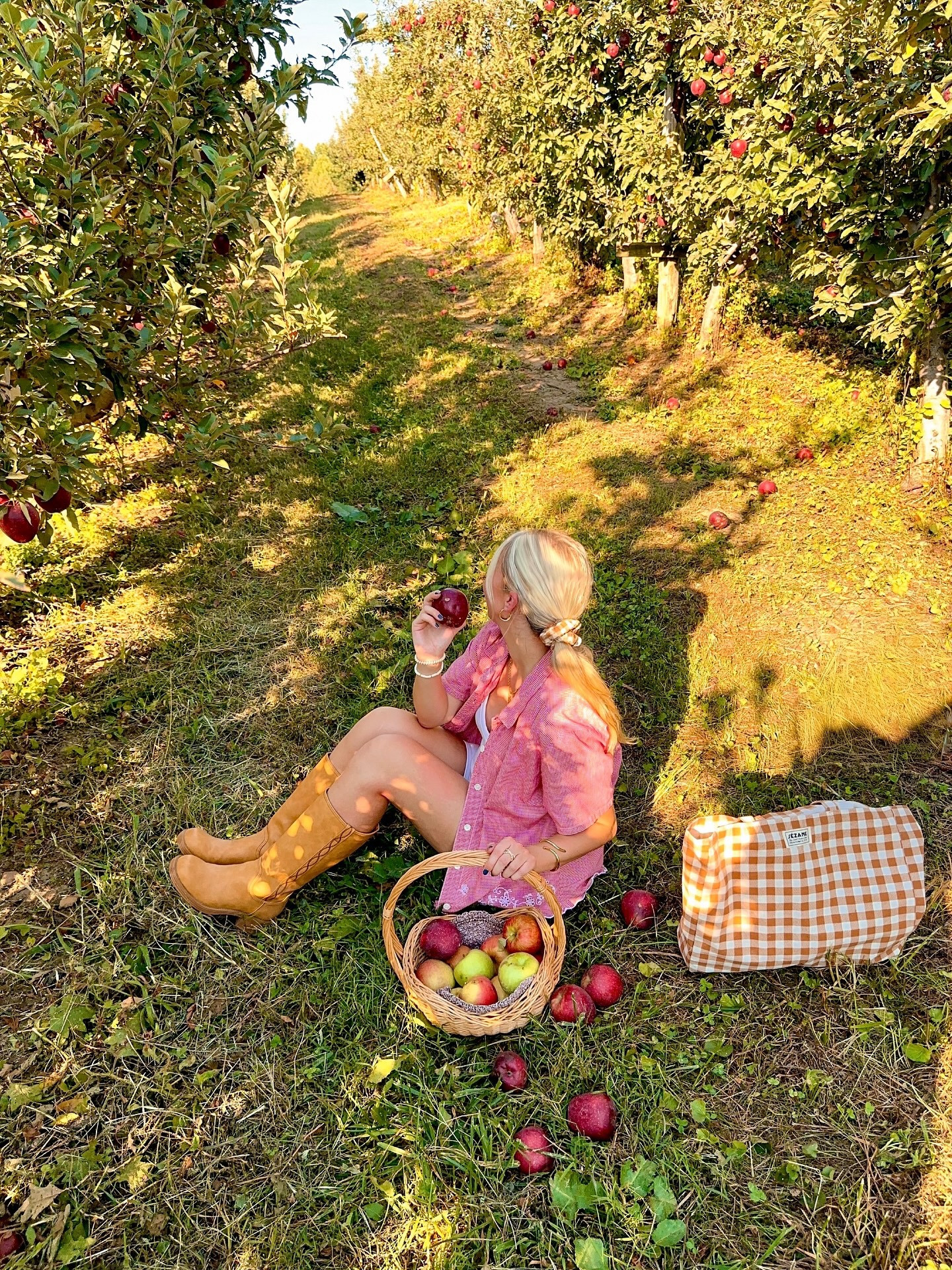 fall is officially here 🍎🍂 this was my first year apple picking and it was so much fun! 🤭 my red cardigan is thrifted but I linked everything else! 

#fallishere #applepicking🍎 #falloutfitidea #falloutfitinspo

#LTKFallSale #LTKFindsUnder50 #LTKSeasonal