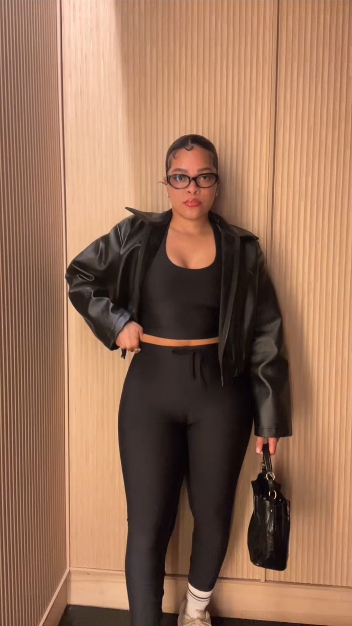 Jacket :large 
Leggings : large I should have gone for a medium they keep sliding
Top : small - I could have also gone for a medium

Bag Zara