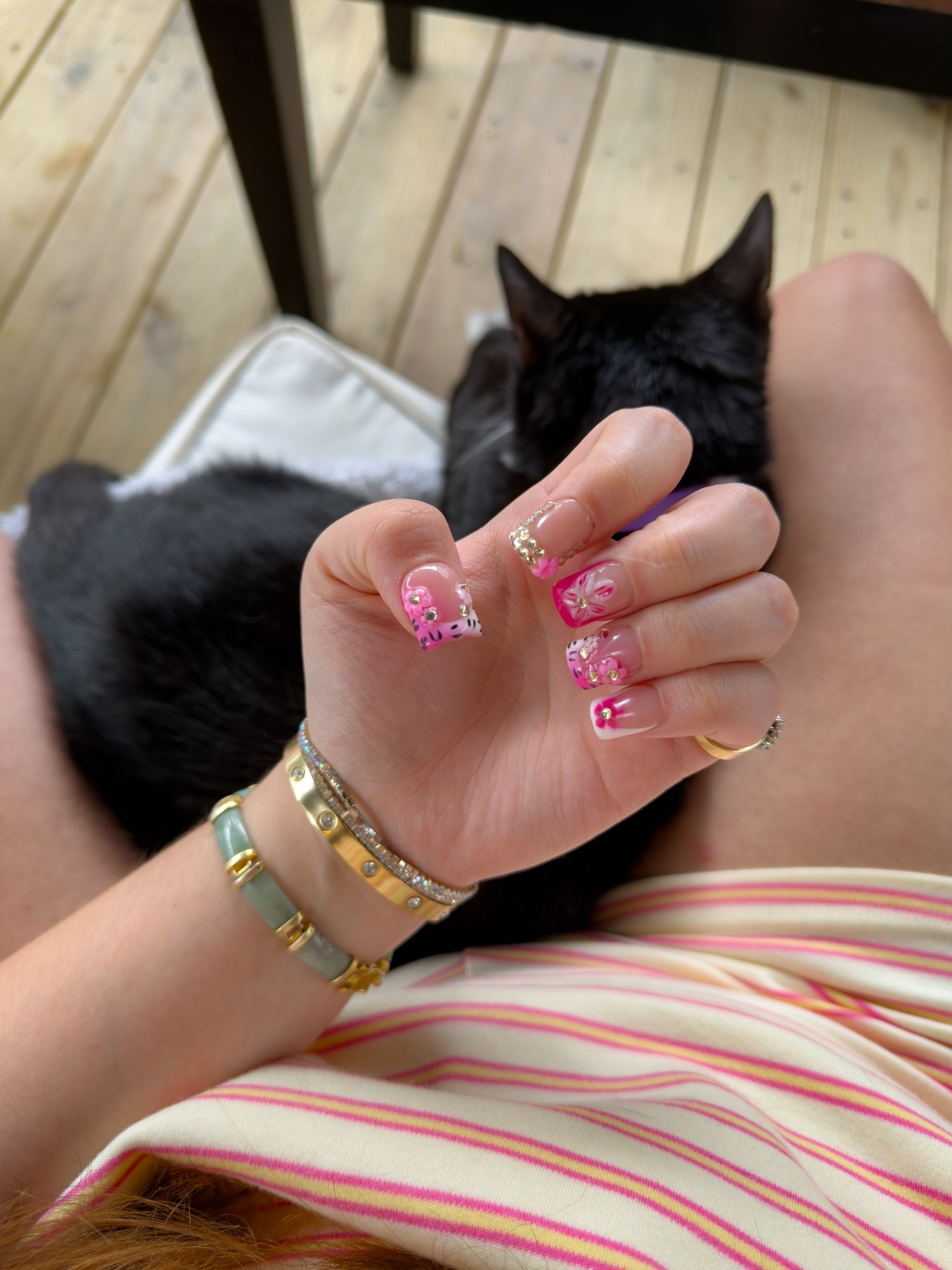 Obsessed with these SHEIN handmade press on nails for summer 💅🏻🩷☀️

#LTKSeasonal #LTKBeauty #LTKselfcare