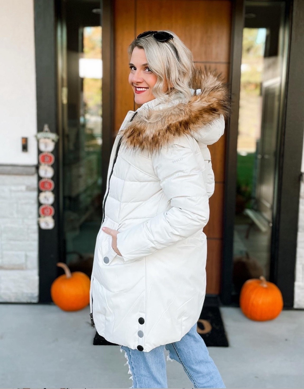 Not sure if I love the cold yet… but this coat helps 😌

