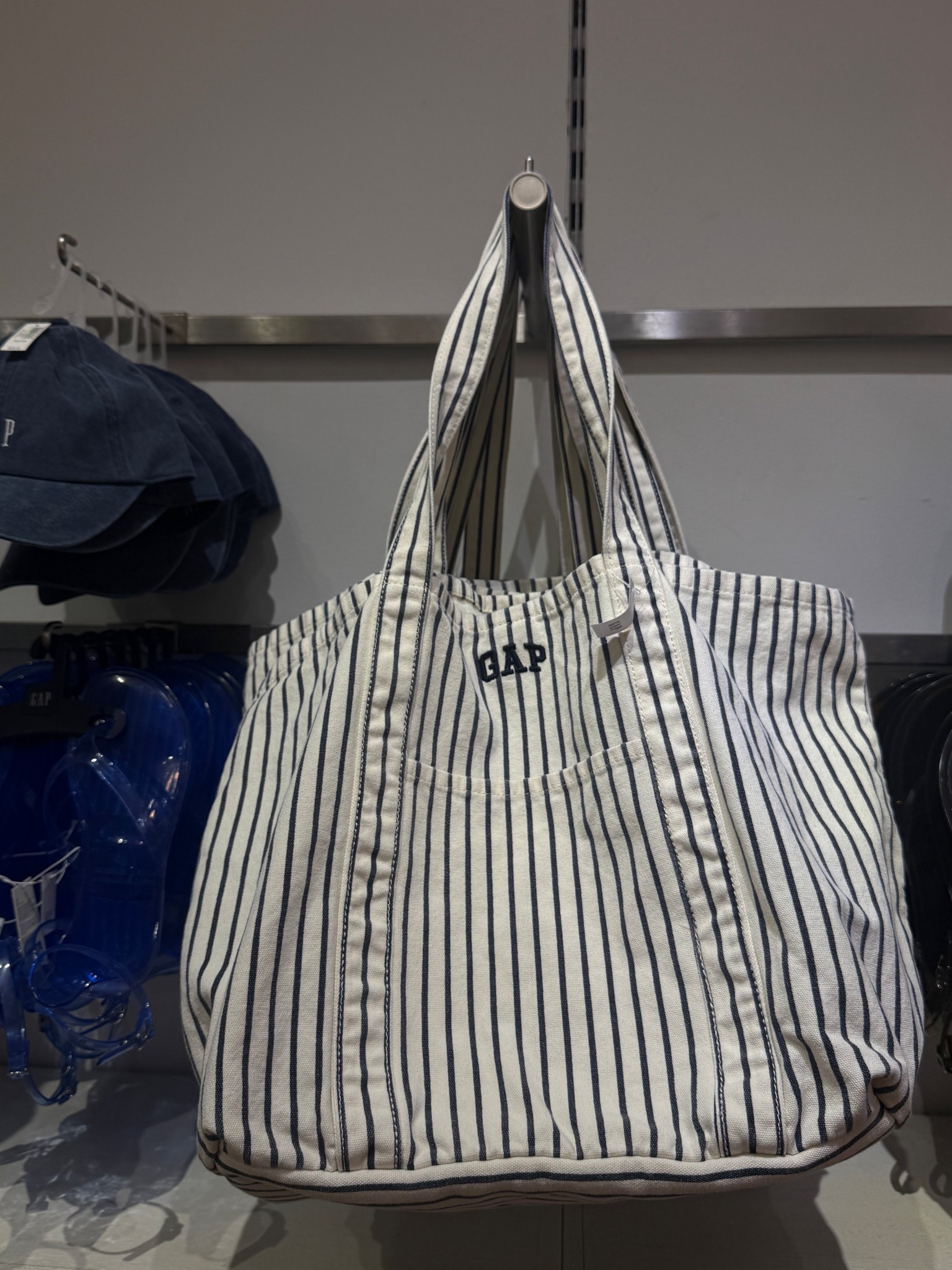 My most used tote that comes in so many colors!! 