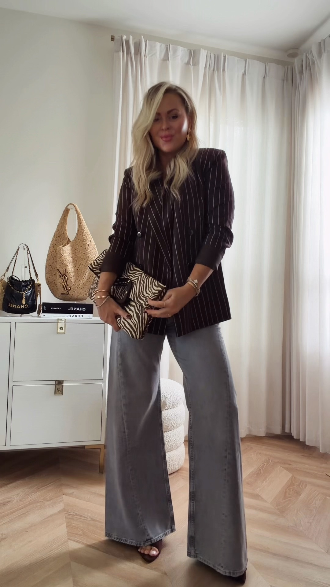OOTD🫶🏻
New wash in the denim that broke the internet! 🤌🏼

#LTKSeasonal #LTKOver40 #LTKootd