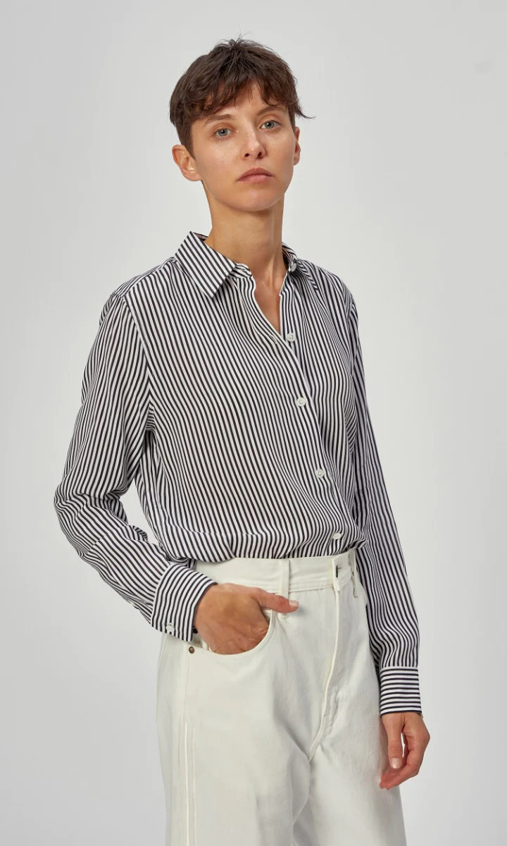 essential silk shirt | Equipment