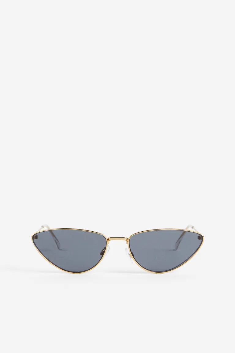 Cat-eye sunglasses | H&M (UK, MY, IN, SG, PH, TW, HK)