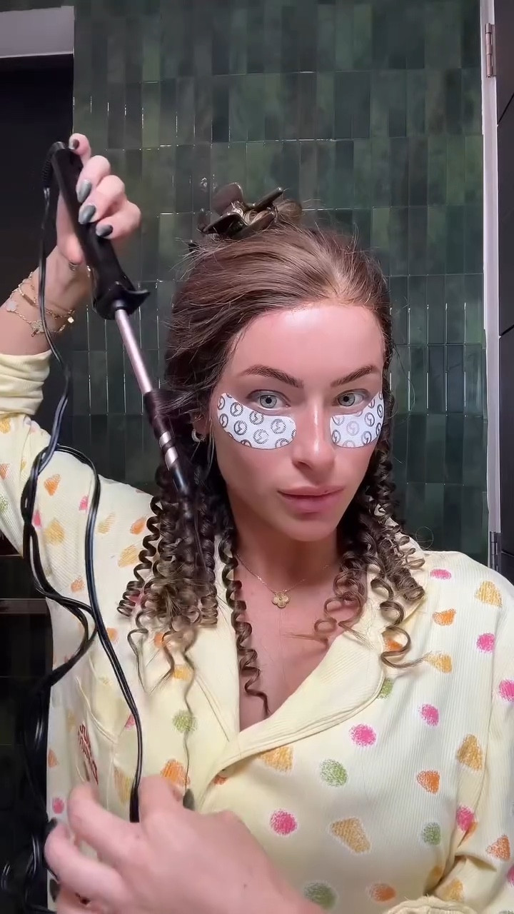 Took almost two hours 🥲 so worth it though #wigtransformation #wiginstall #wigstyling