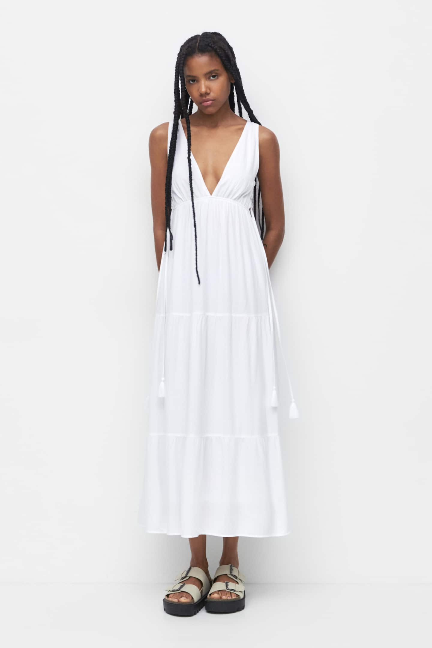 Vestito lungo scollo a v | PULL and BEAR IT